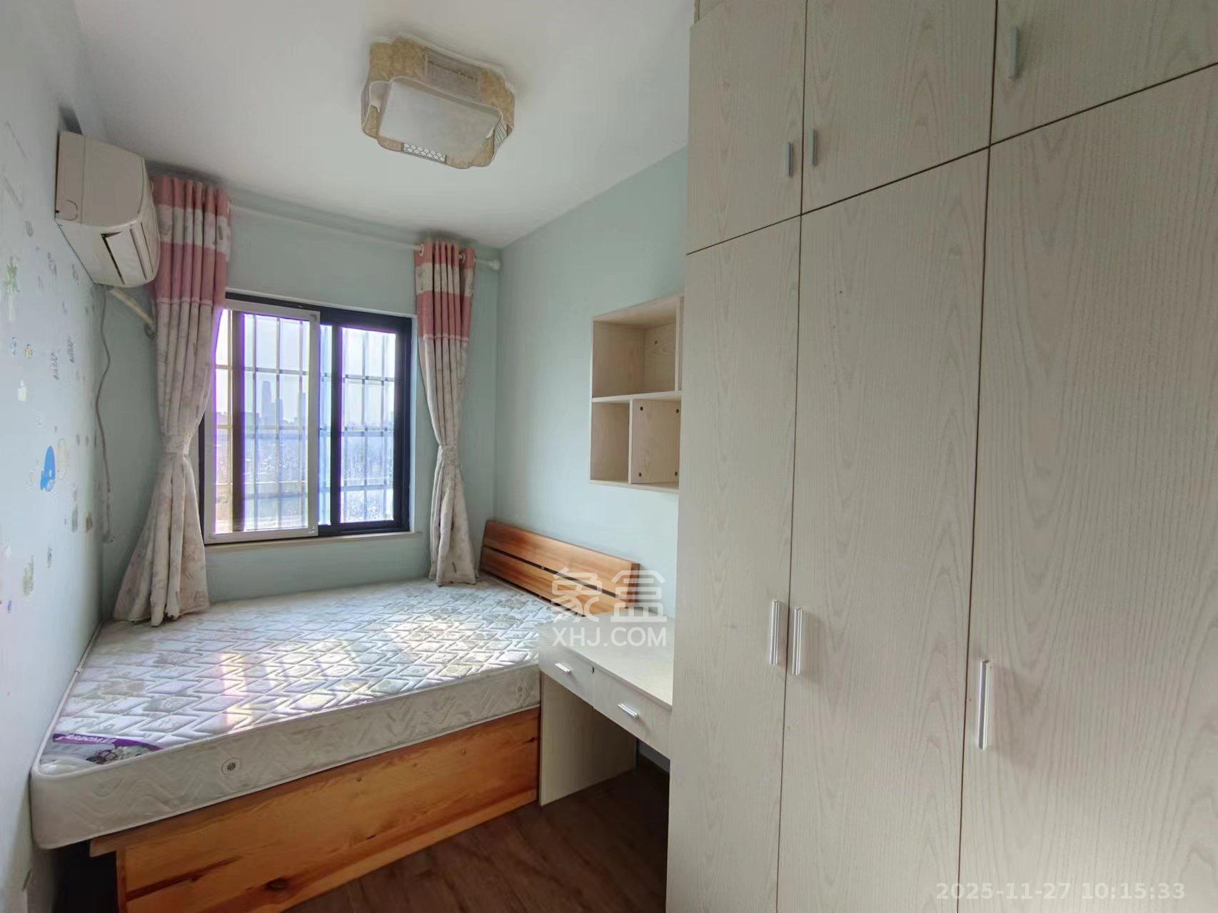 华城广场 2室1厅1卫 2300.0元/月 华城广场 2室1厅1卫 2300.0元/月室内图