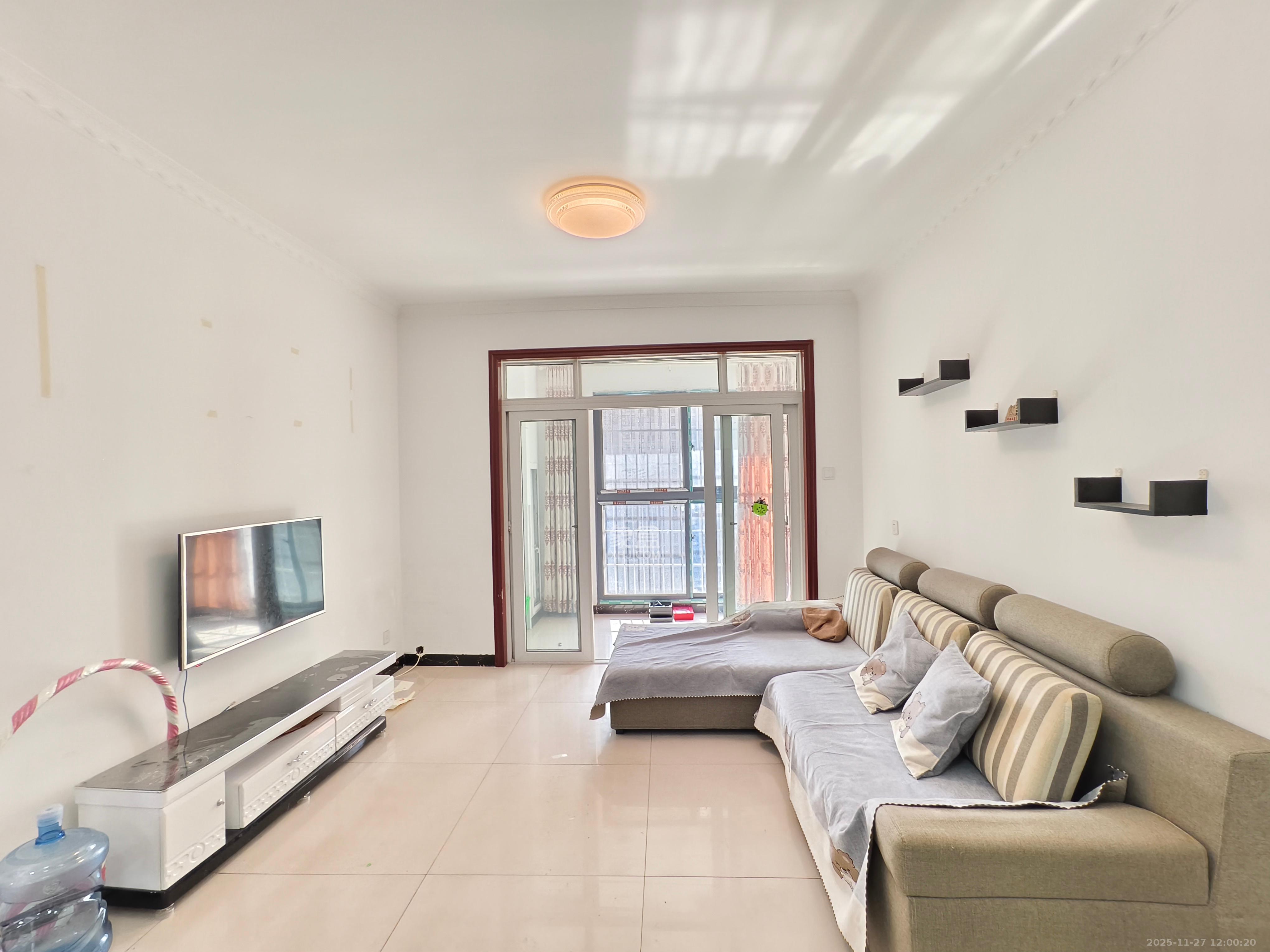 嘉顺苑 2室1厅1卫 1800.0元/月 嘉顺苑 2室1厅1卫 1800.0元/月室内图