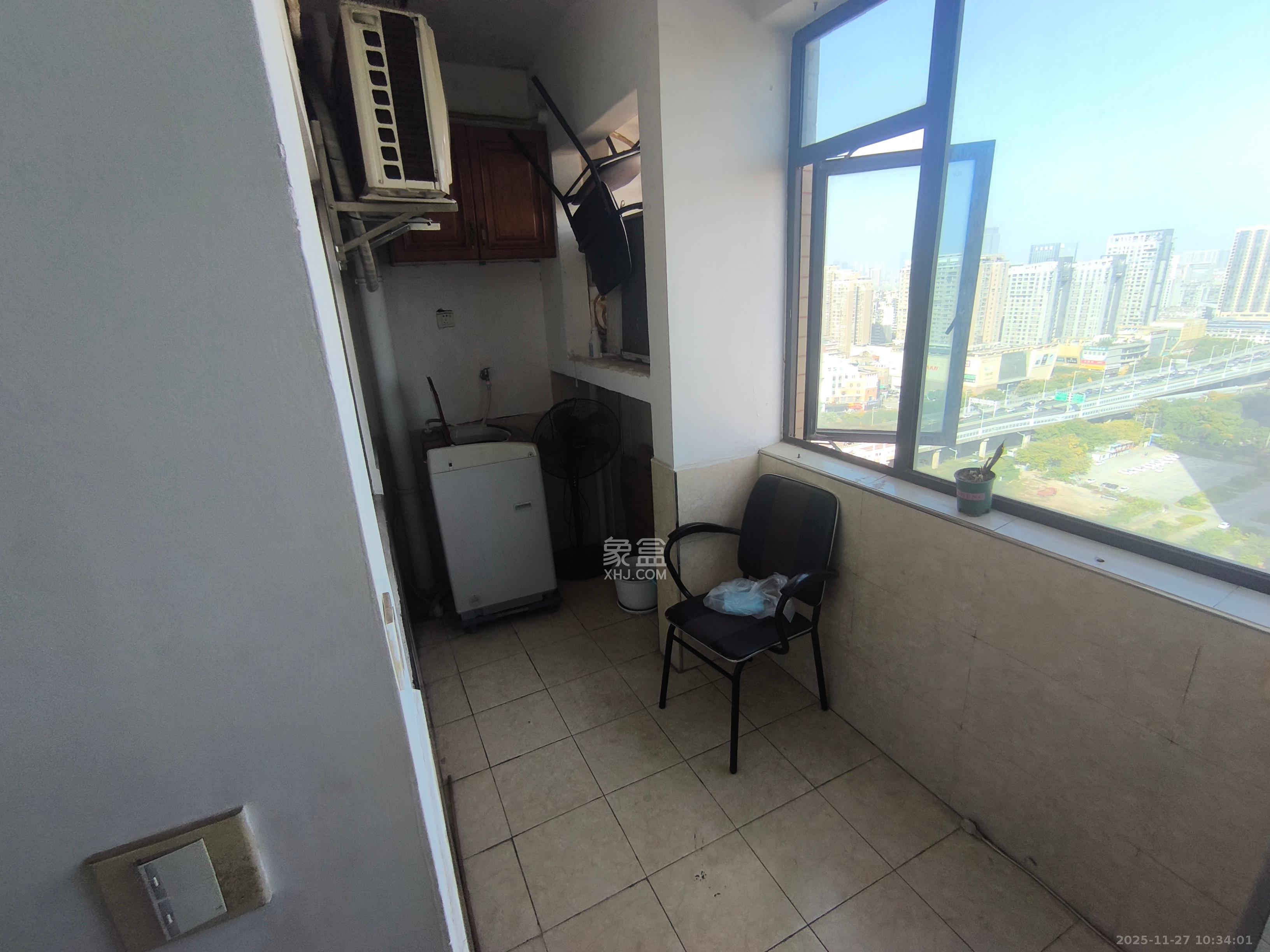 锦湘国际星城三期(锦绣苑) 2室1厅1卫 1800.0元/月 锦湘国际星城三期(锦绣苑) 2室1厅1卫 1800.0元/月室内图