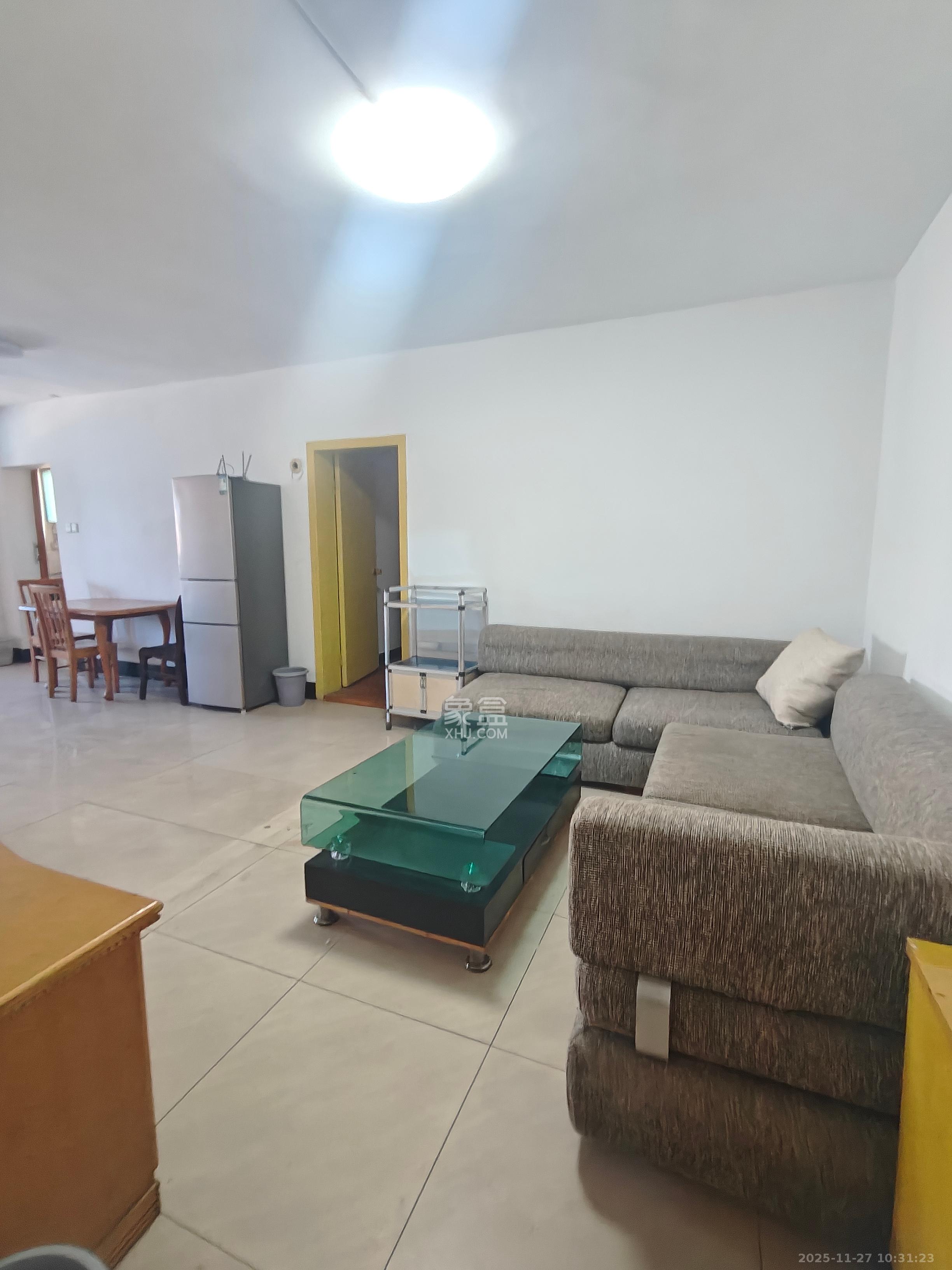 天心大厦  4室1厅1卫    2200.0元/月