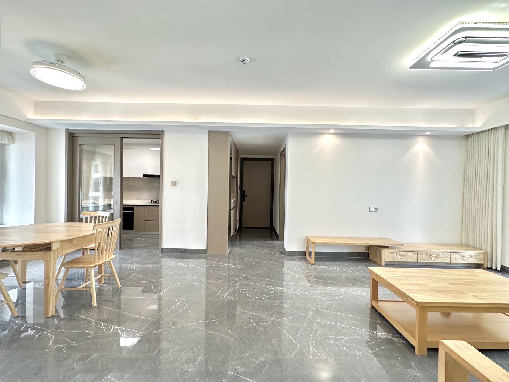 中海汇德里 4室2厅2卫 5000.0元/月 中海汇德里 4室2厅2卫 5000.0元/月室内图