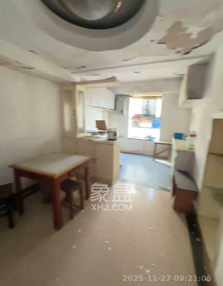 劳动广场消防队宿舍  3室1厅1卫    1600.0元/月室内图