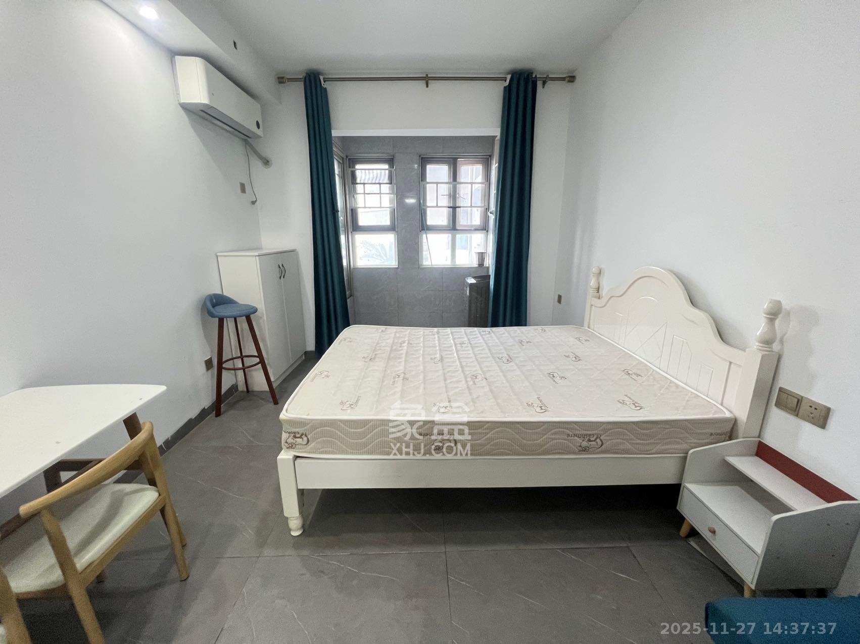 金地铂悦  1室0厅0卫    1100.0元/月