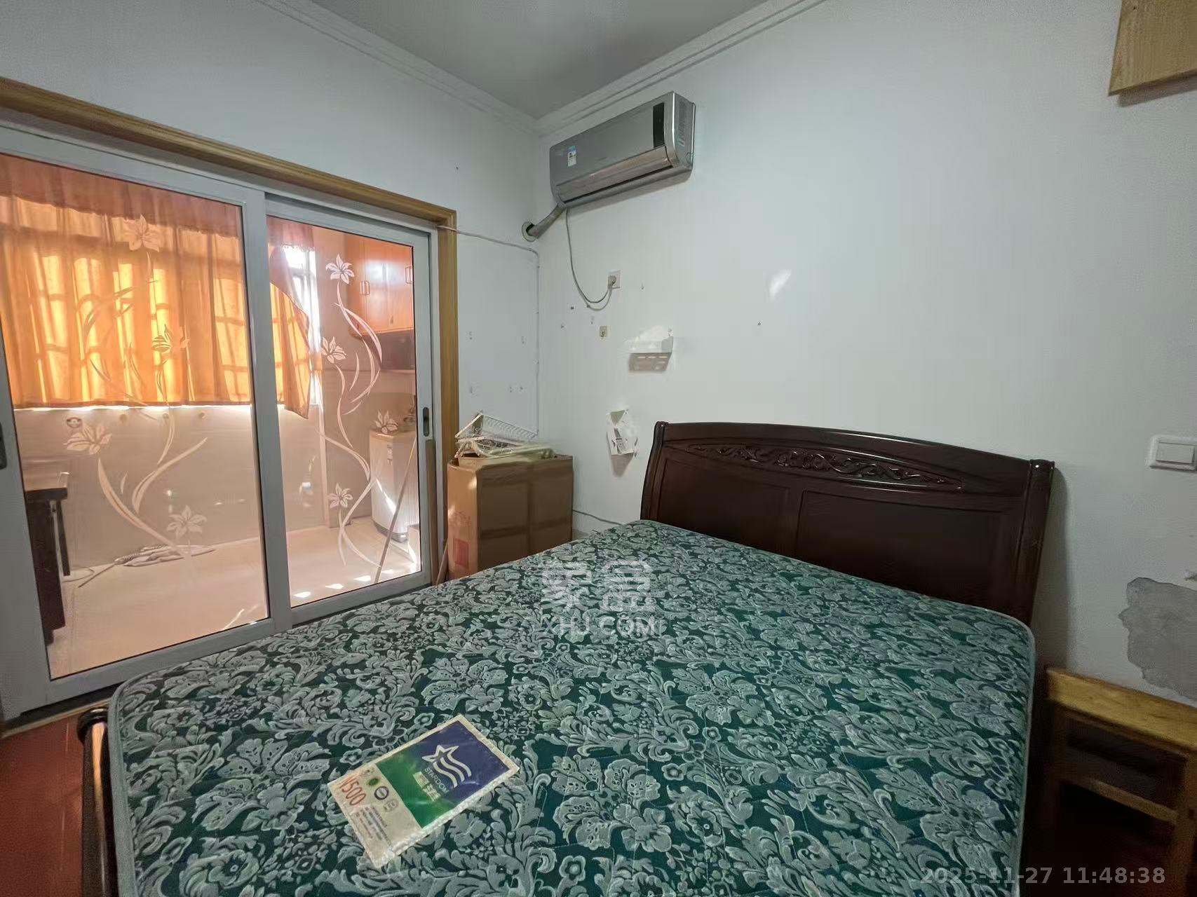 泉水塘小区  3室2厅1卫    2200.0元/月室内图