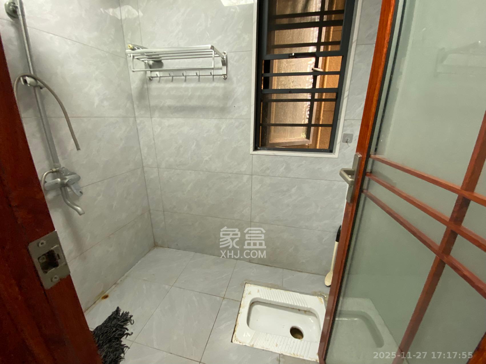 保利城(中航城国际社区、郡原美村) 4室2厅2卫 2000.0元/月 保利城(中航城国际社区、郡原美村) 4室2厅2卫 2000.0元/月室内图