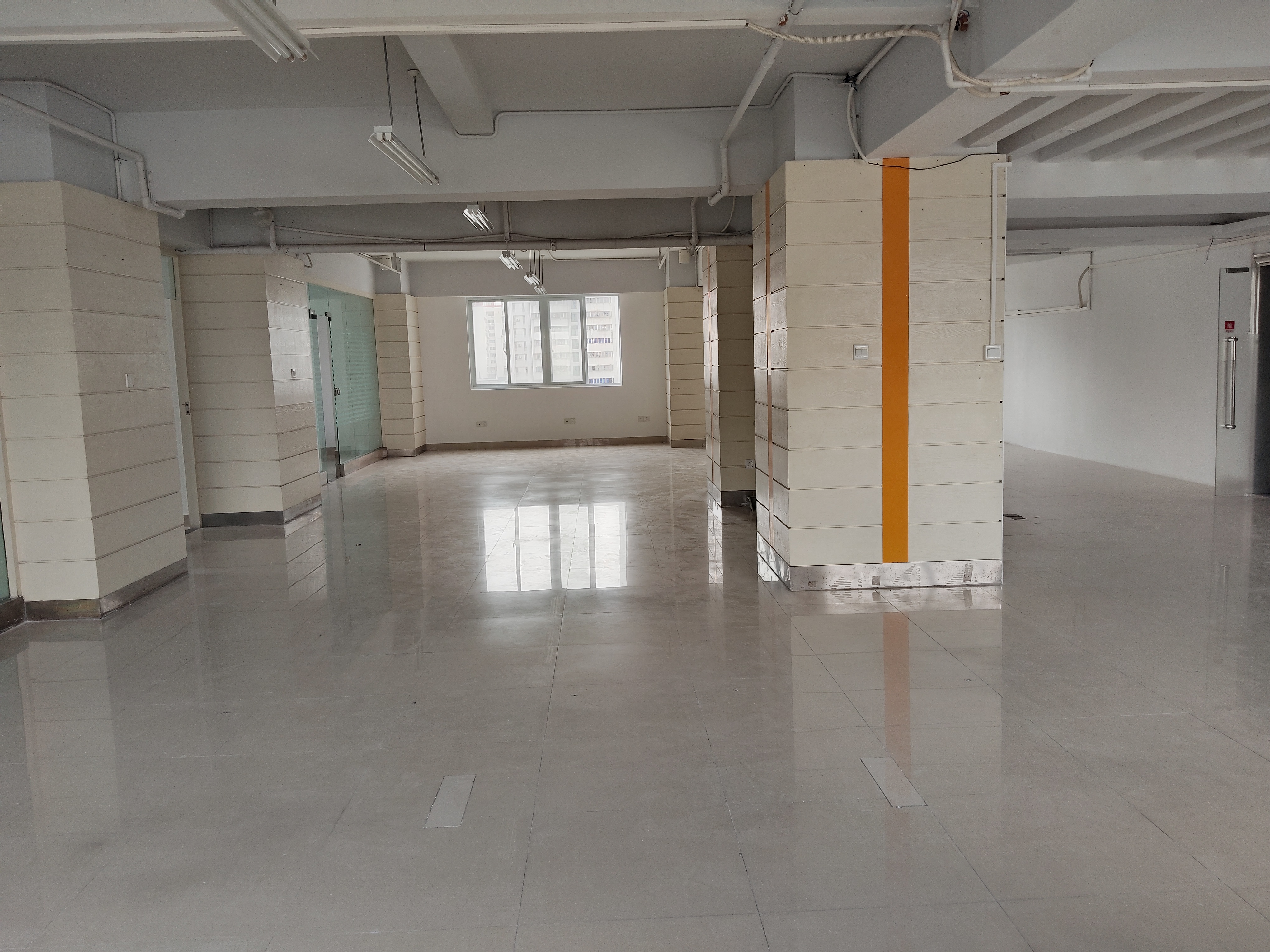 北京大厦   302.0㎡      8500.0元/月室内图