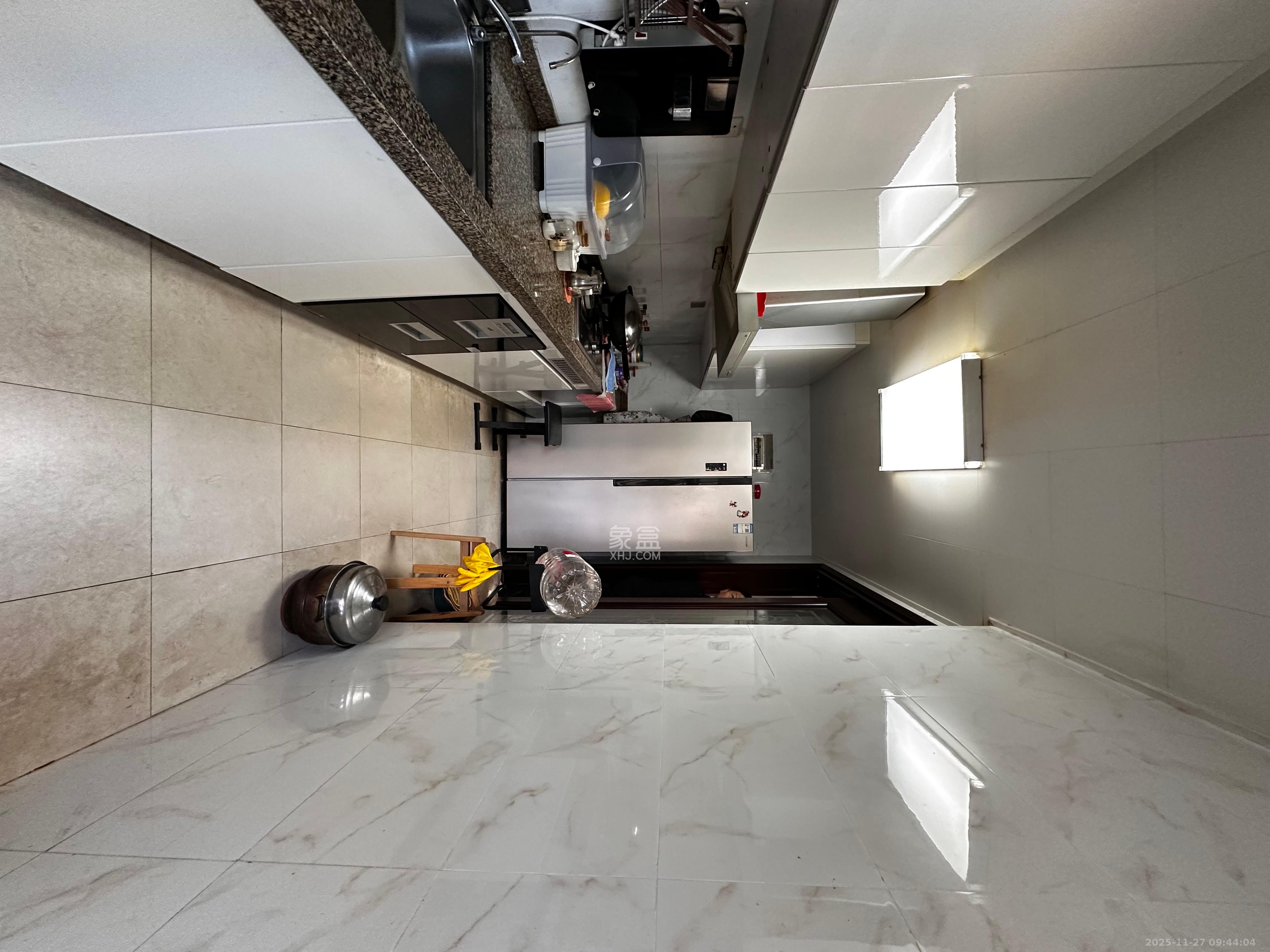 恒大雅苑  3室2厅3卫    3800.0元/月室内图