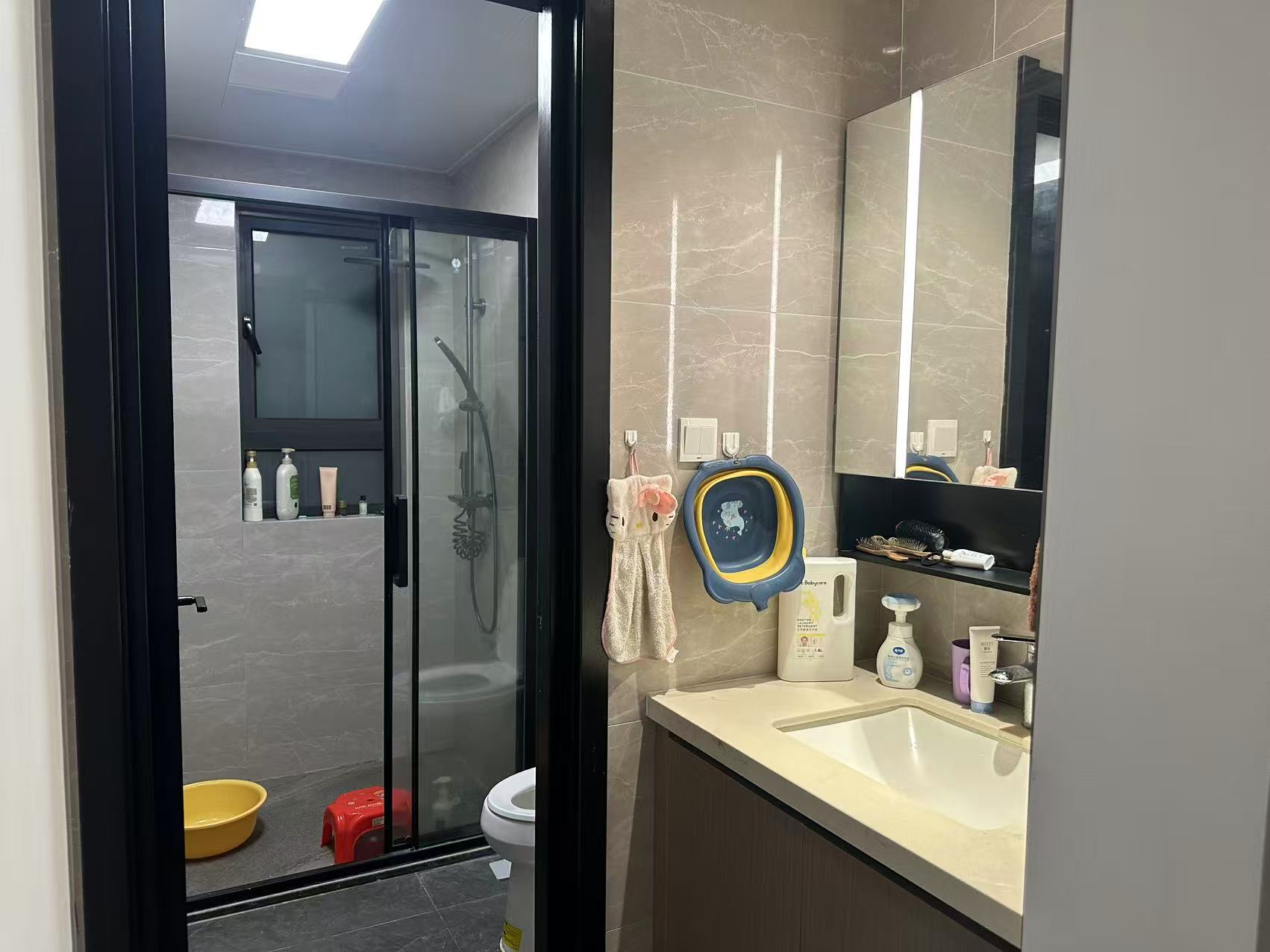 中海汇德里  5室2厅3卫    8000.0元/月室内图