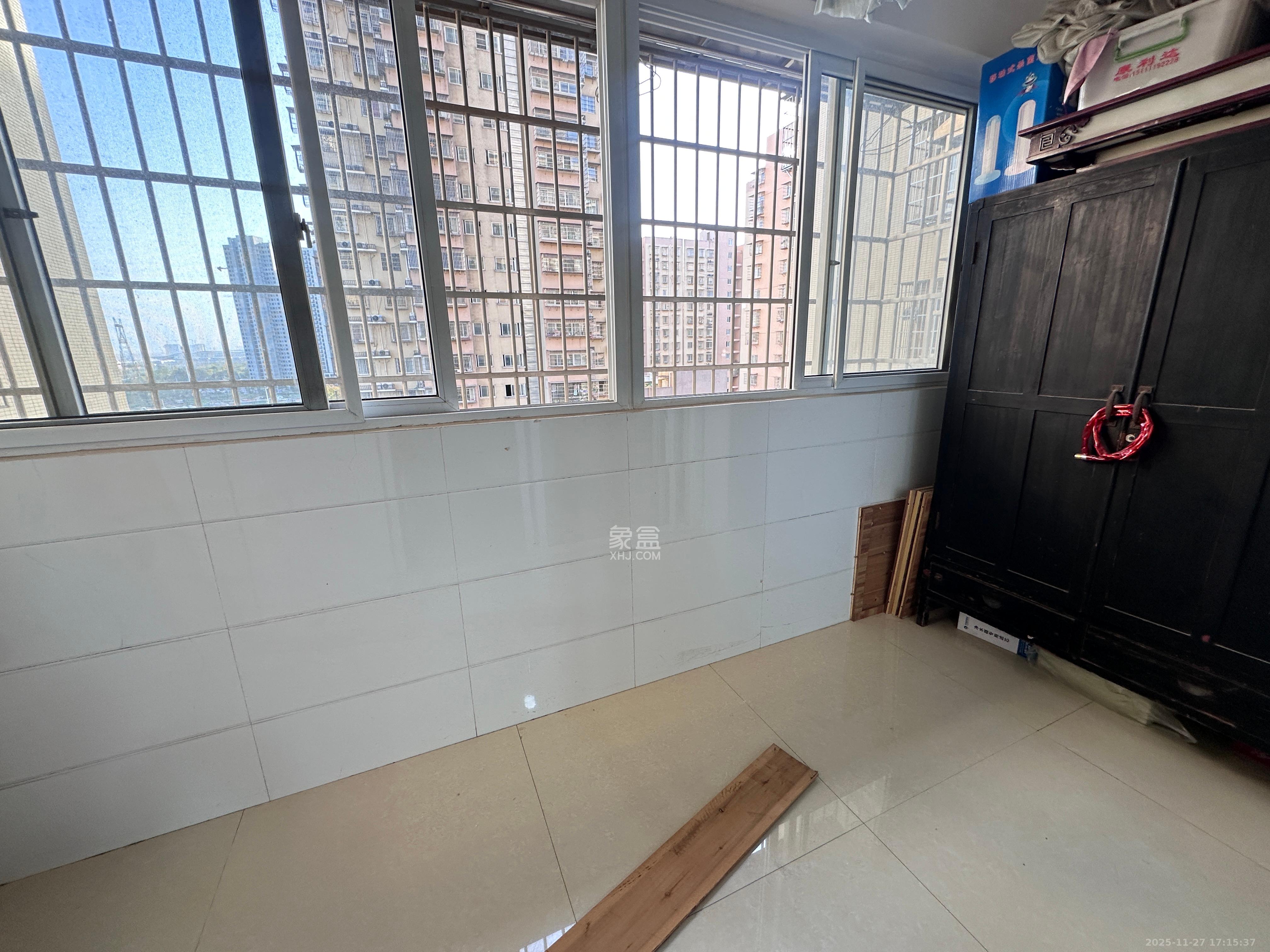 星城新宇黎锦苑 4室2厅1卫 2700.0元/月 星城新宇黎锦苑 4室2厅1卫 2700.0元/月室内图