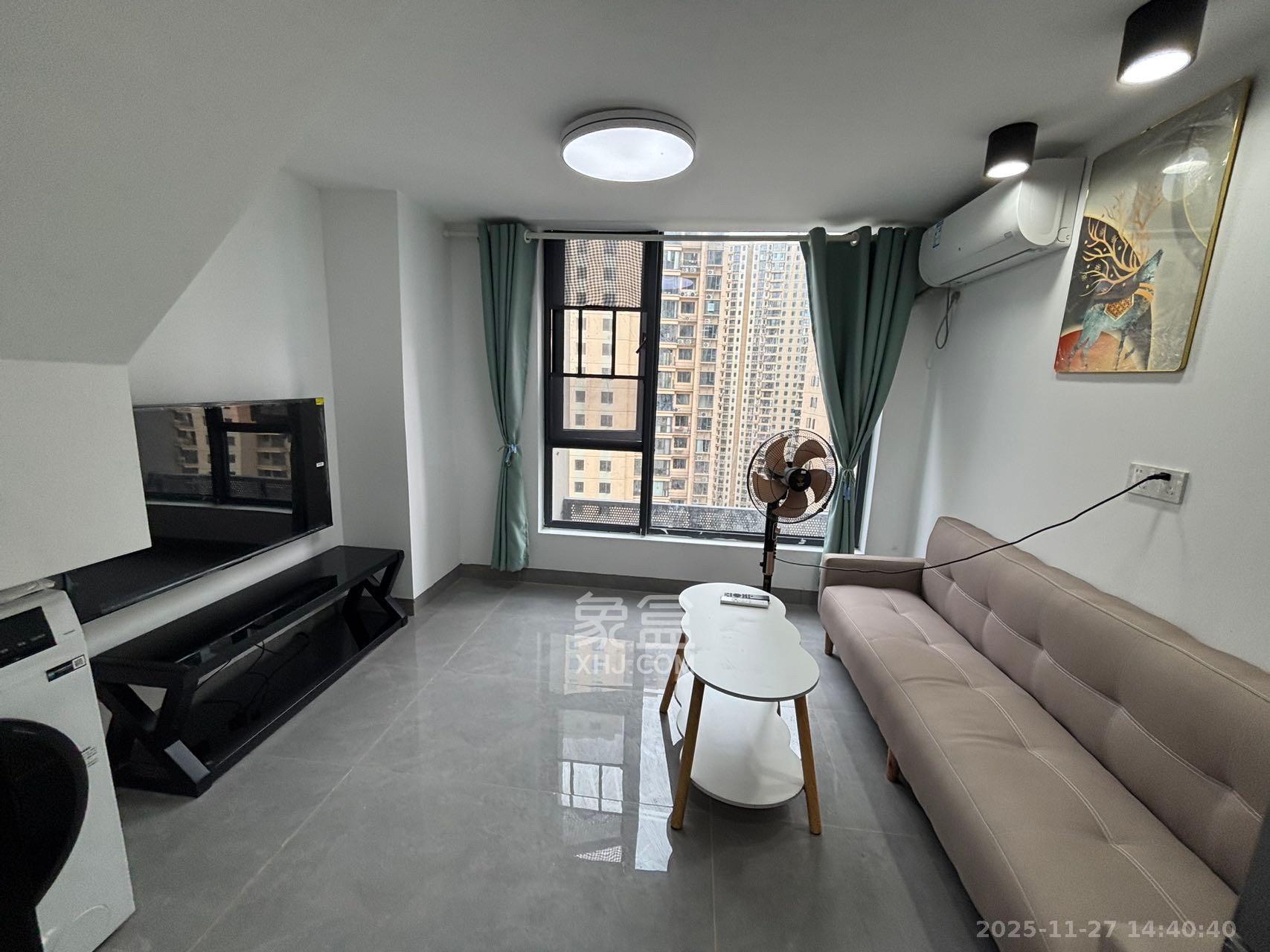 力高凤凰新天  2室2厅1卫    2100.0元/月