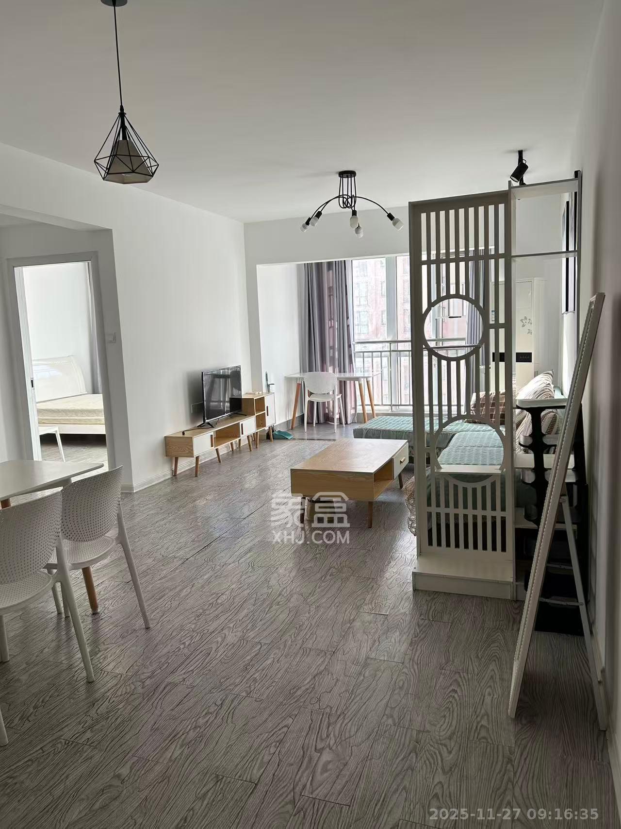 丽发新城  2室2厅1卫    1900.0元/月