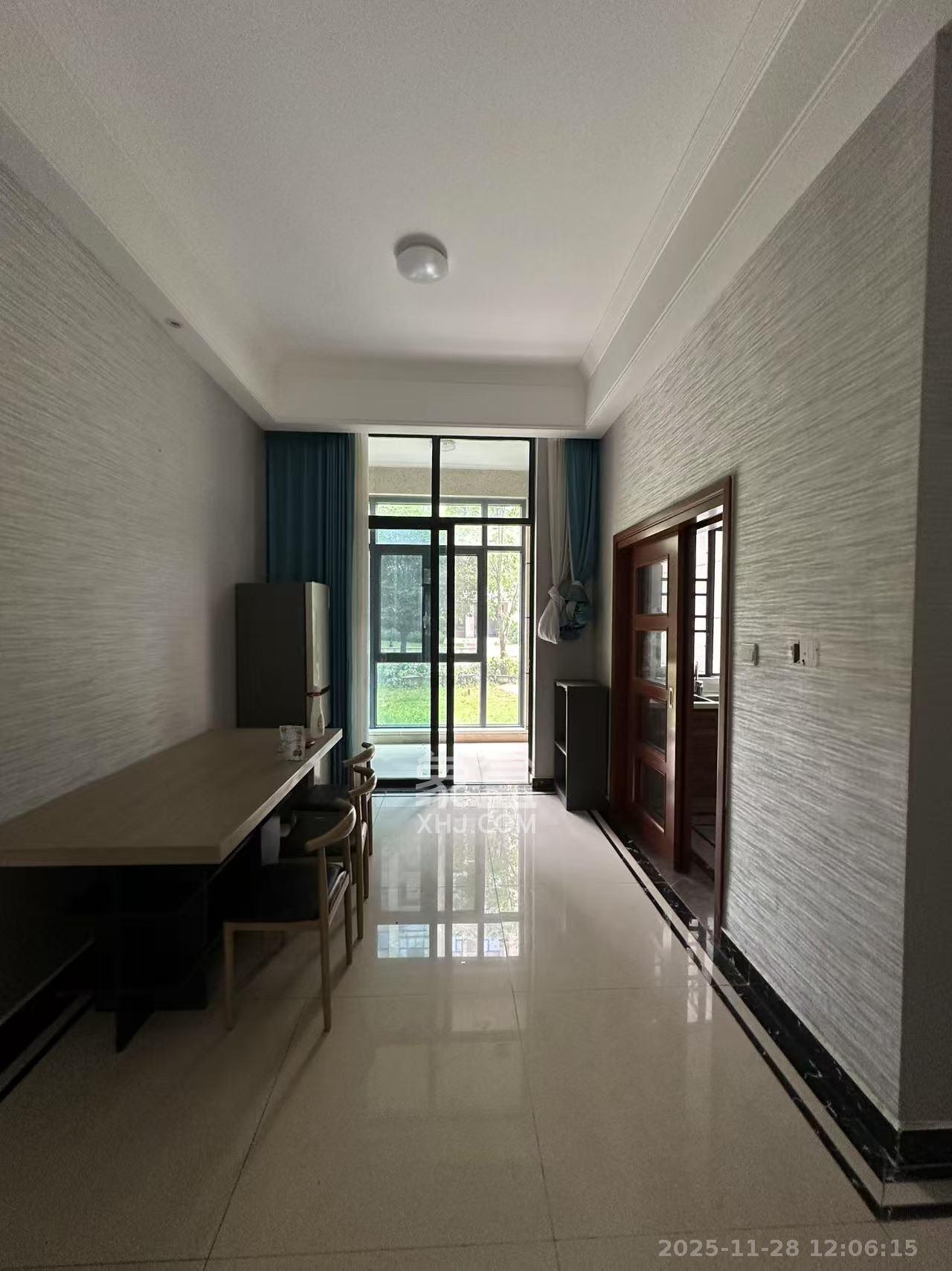 中海新城熙岸（中信新城五期）  3室2厅2卫    2100.0元/月室内图