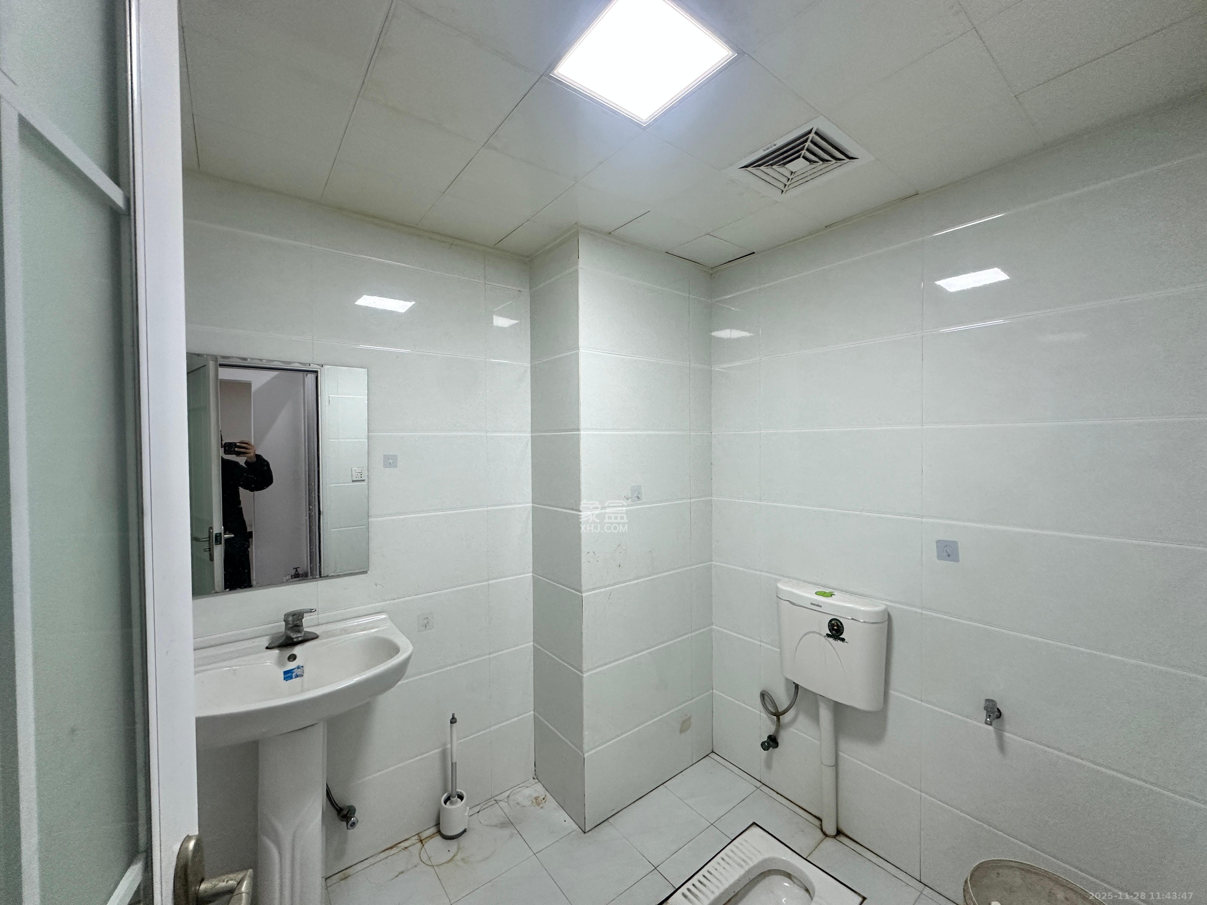 德思勤城市广场（宝格丽公寓）   100.0㎡      2200.0元/月室内图