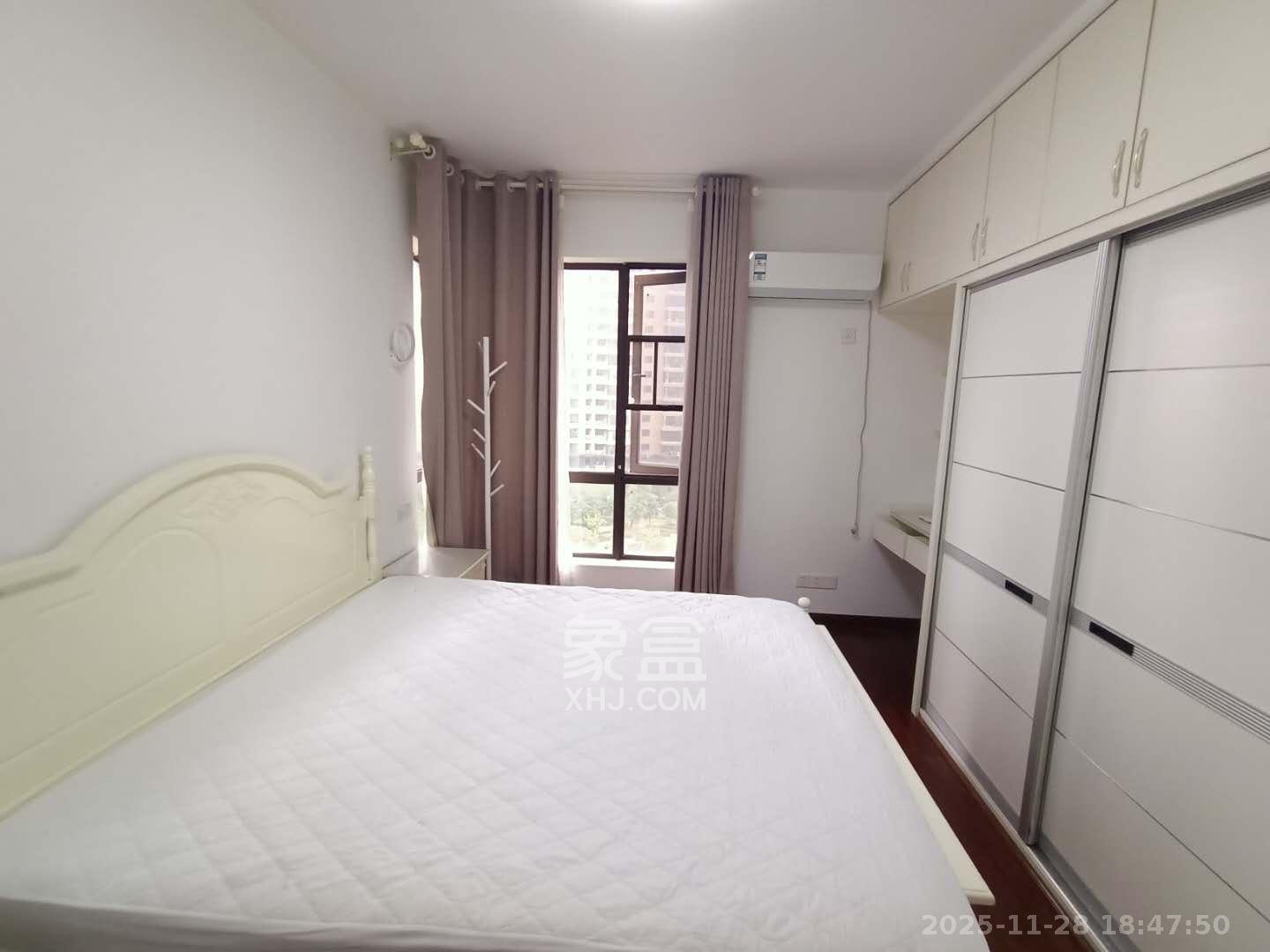 海洋半岛(月珑湾) 3室2厅1卫 2400.0元/月 海洋半岛(月珑湾) 3室2厅1卫 2400.0元/月室内图