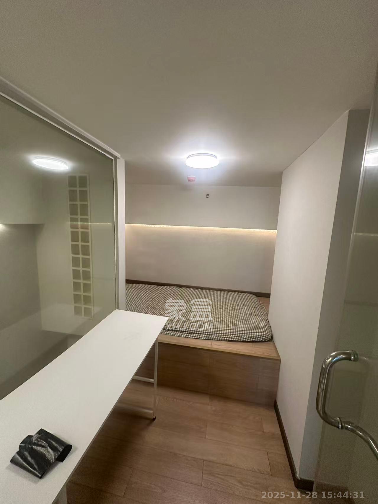 尖山安置小区（尖山社区）  1室1厅1卫    1200.0元/月