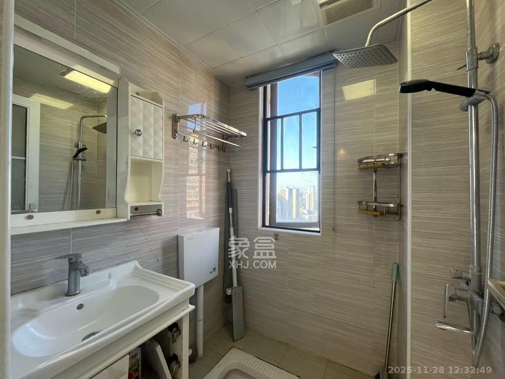 荣悦台  2室2厅1卫    2800.0元/月室内图