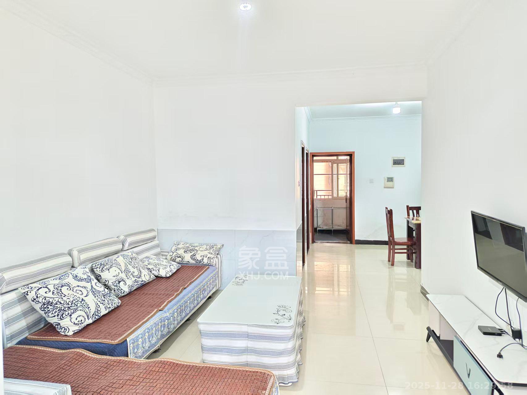 洋湖景园  2室1厅1卫    2000.0元/月