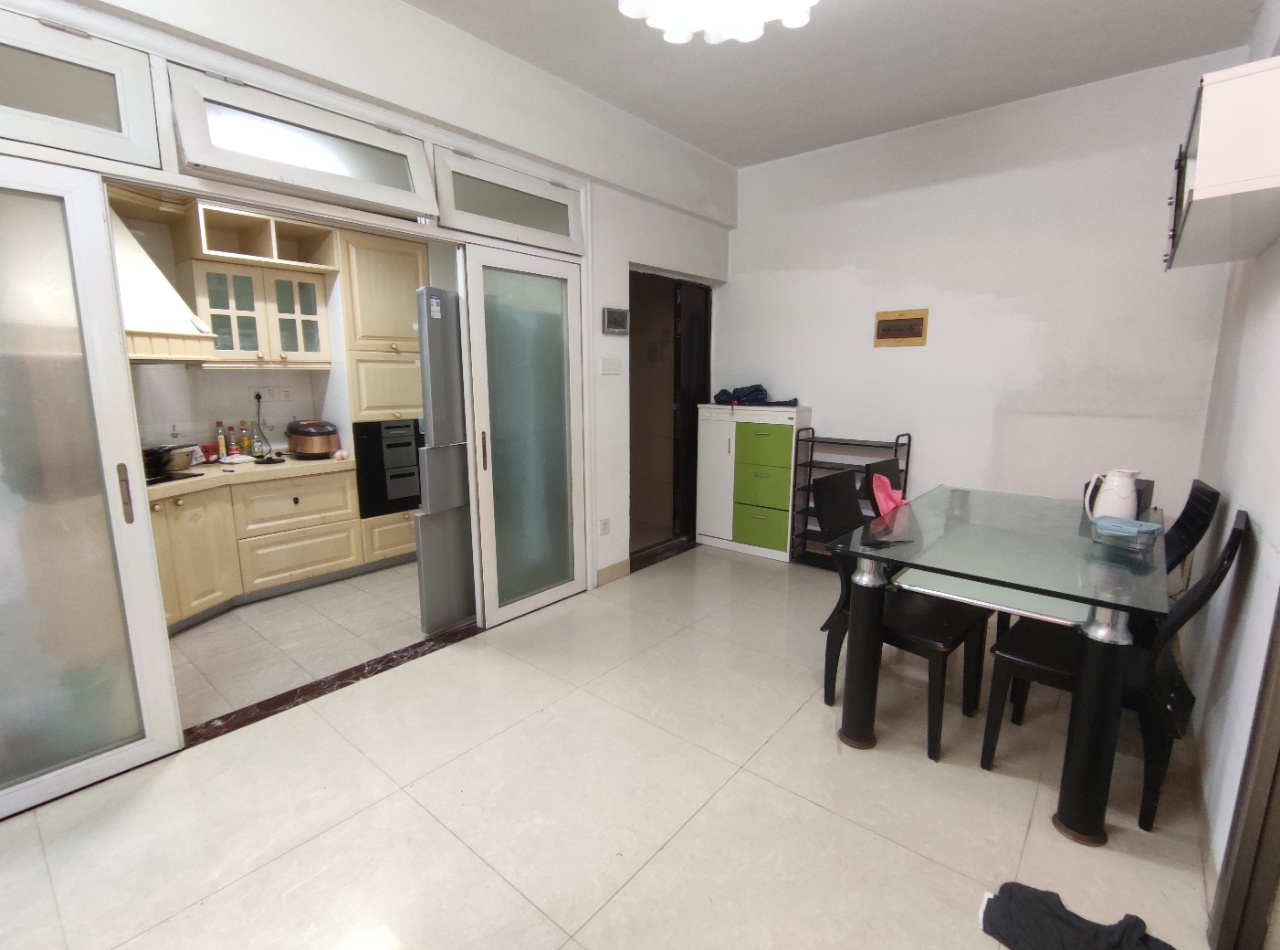 滨海贵族 3室2厅1卫 3500.0元/月 滨海贵族 3室2厅1卫 3500.0元/月室内图