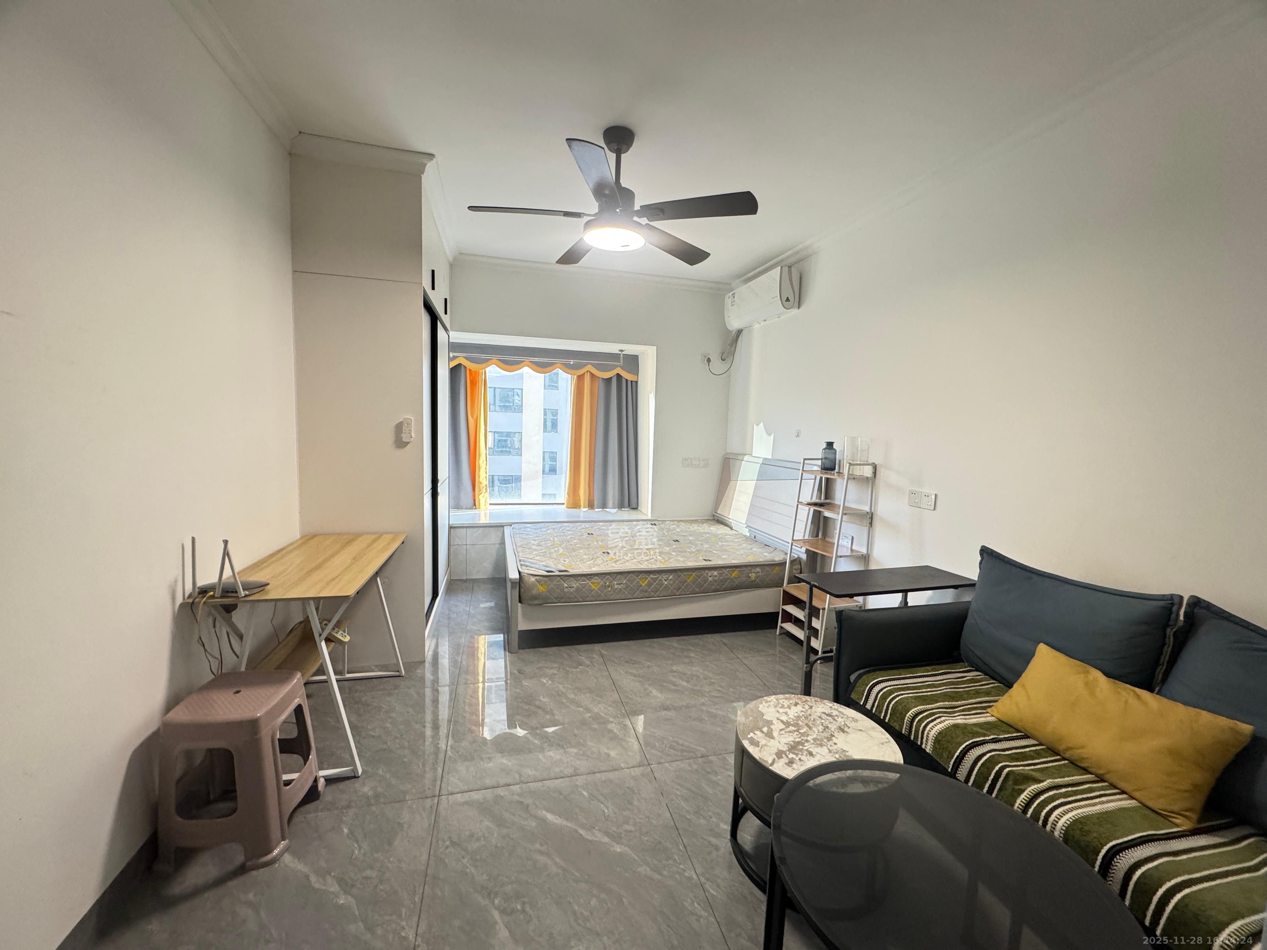 奥园城市天骄一期  1室1厅1卫    1600.0元/月