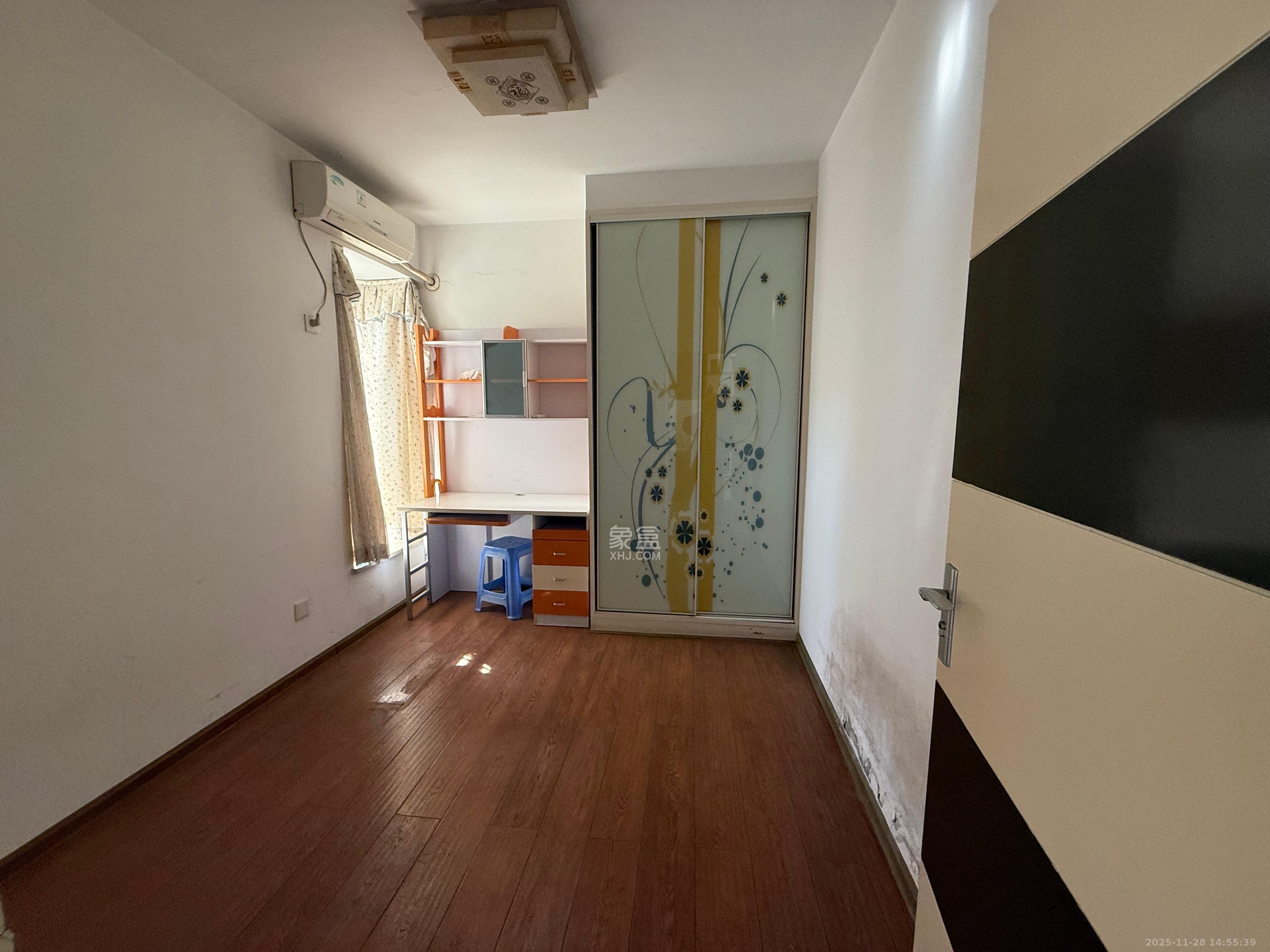 幸福里(幸福里一期) 3室2厅2卫 1800.0元/月 幸福里(幸福里一期) 3室2厅2卫 1800.0元/月室内图