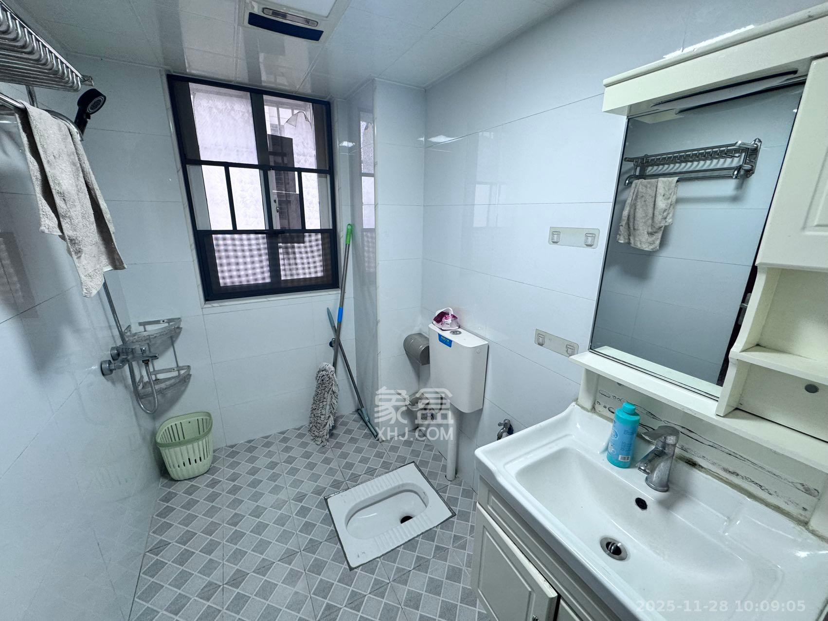 桥头家苑一期 2室1厅1卫 1600.0元/月 桥头家苑一期 2室1厅1卫 1600.0元/月室内图