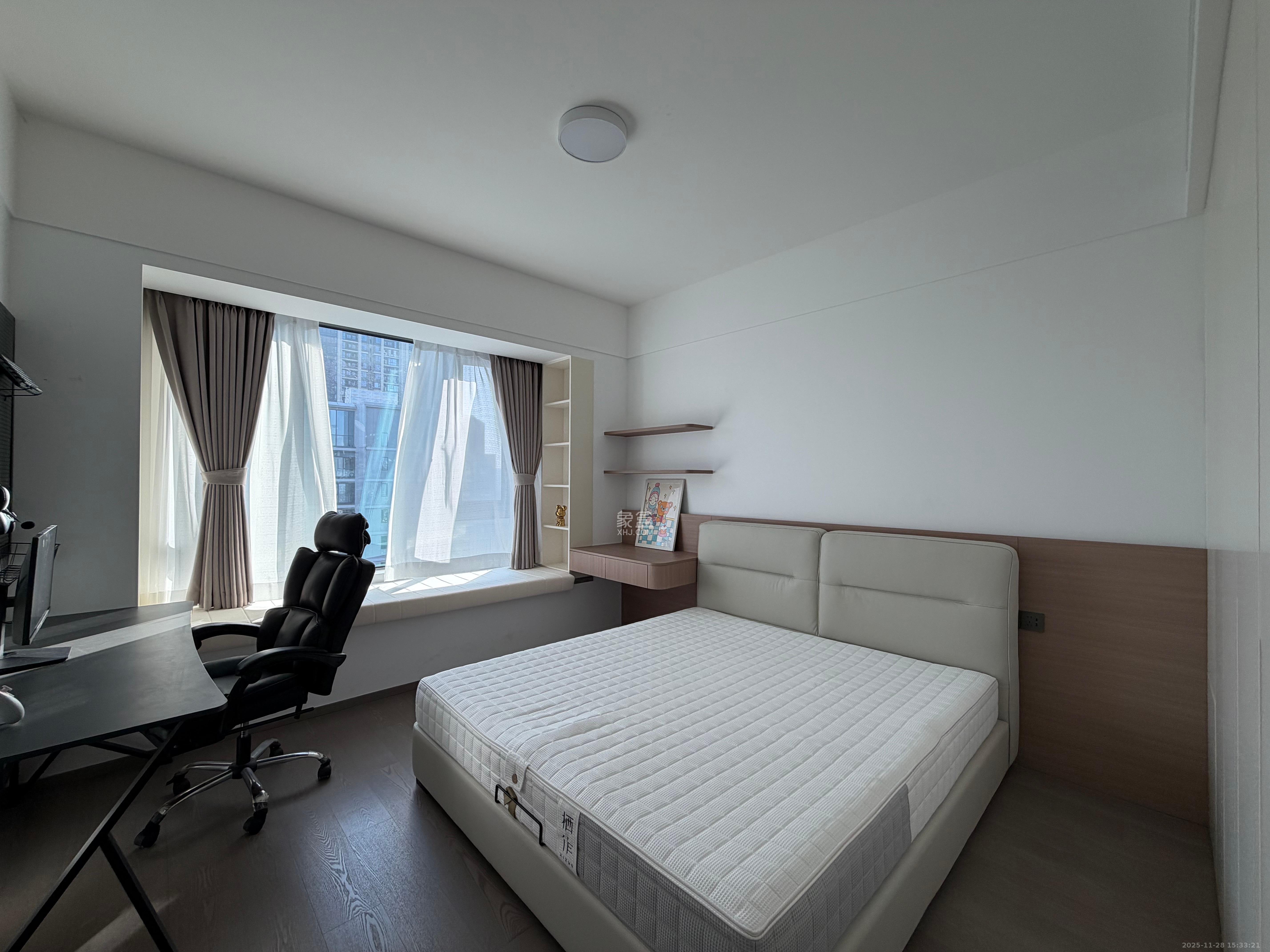 招商蛇口滨江境  4室2厅3卫    19800.0元/月