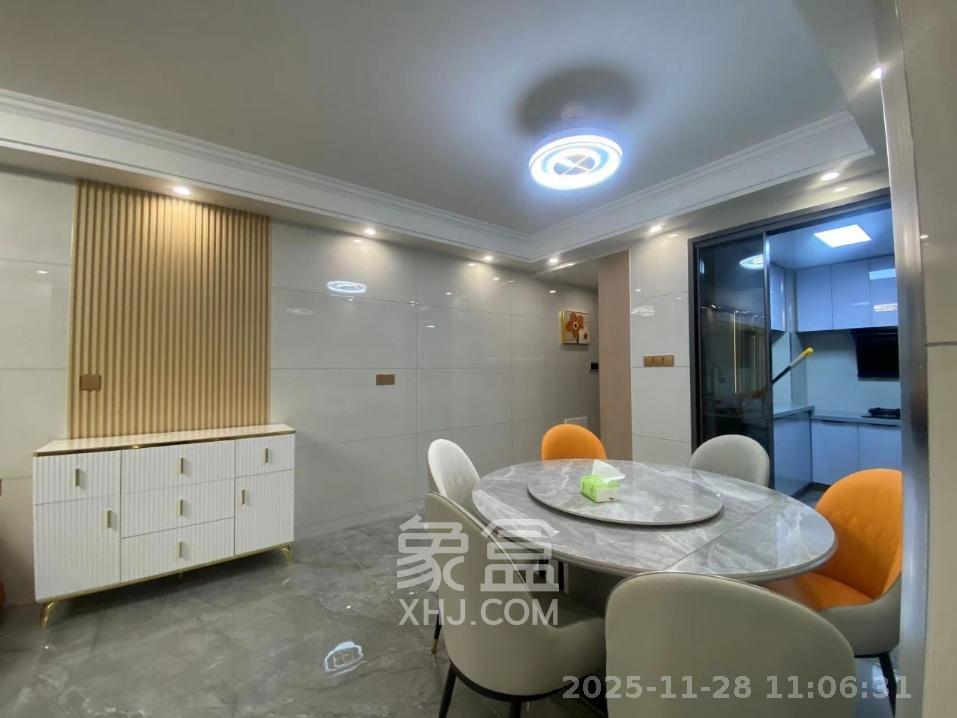 国欣向荣府 4室2厅2卫 3800.0元/月 国欣向荣府 4室2厅2卫 3800.0元/月室内图