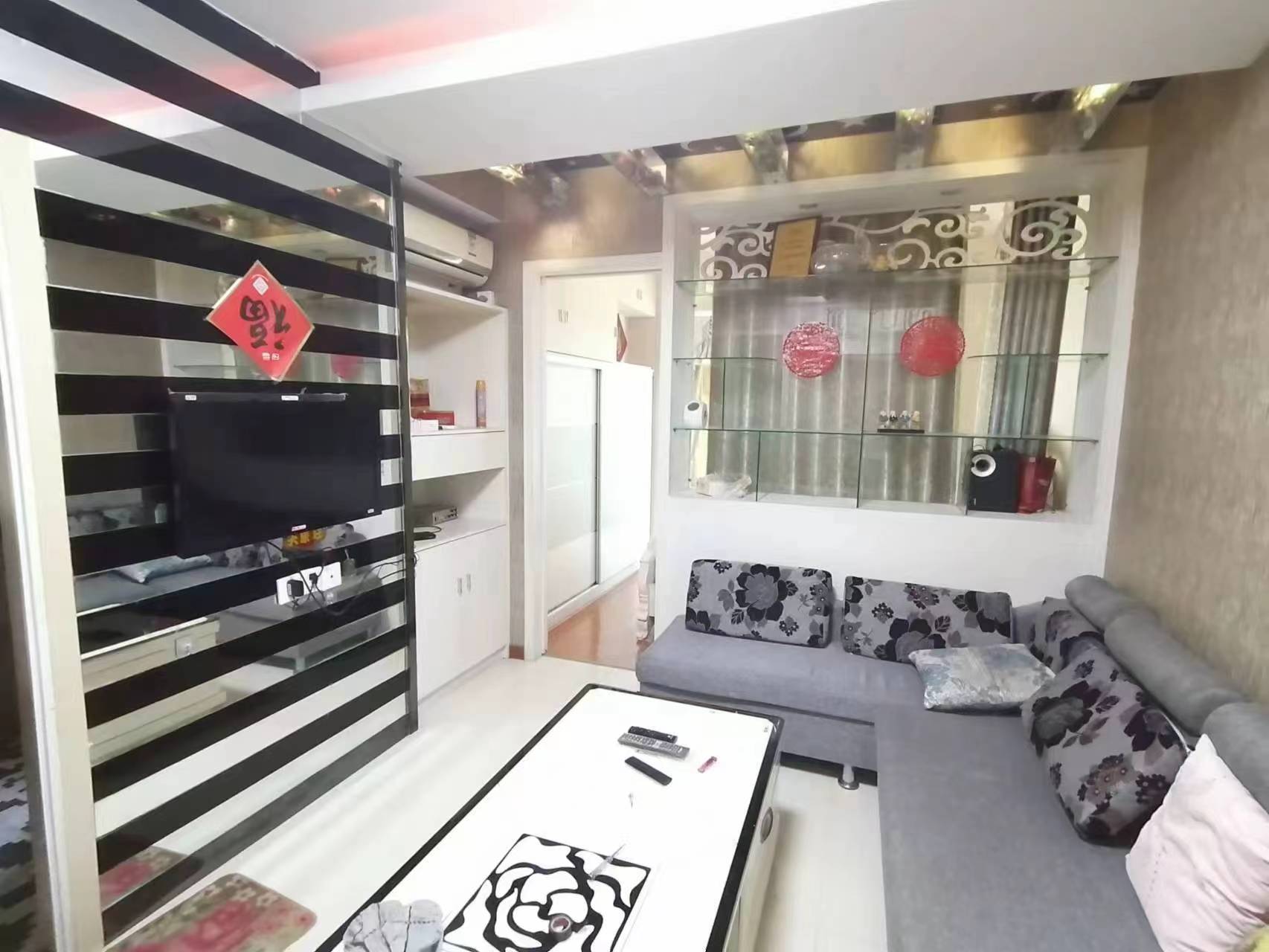 水映豪廷（一，二，三期）  2室1厅0卫    1400.0元/月