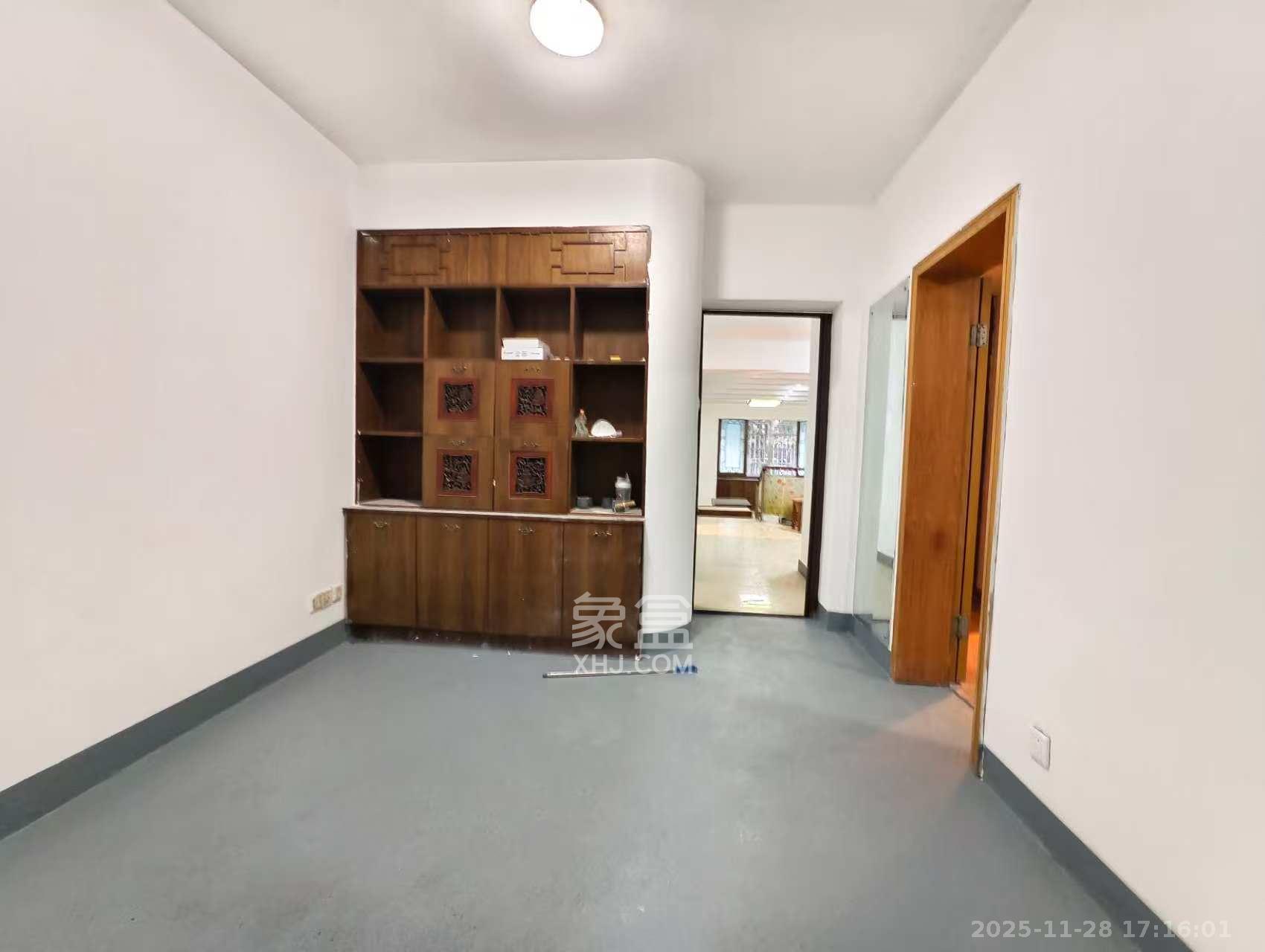 新世纪家园 3室2厅2卫 2500.0元/月 新世纪家园 3室2厅2卫 2500.0元/月室内图