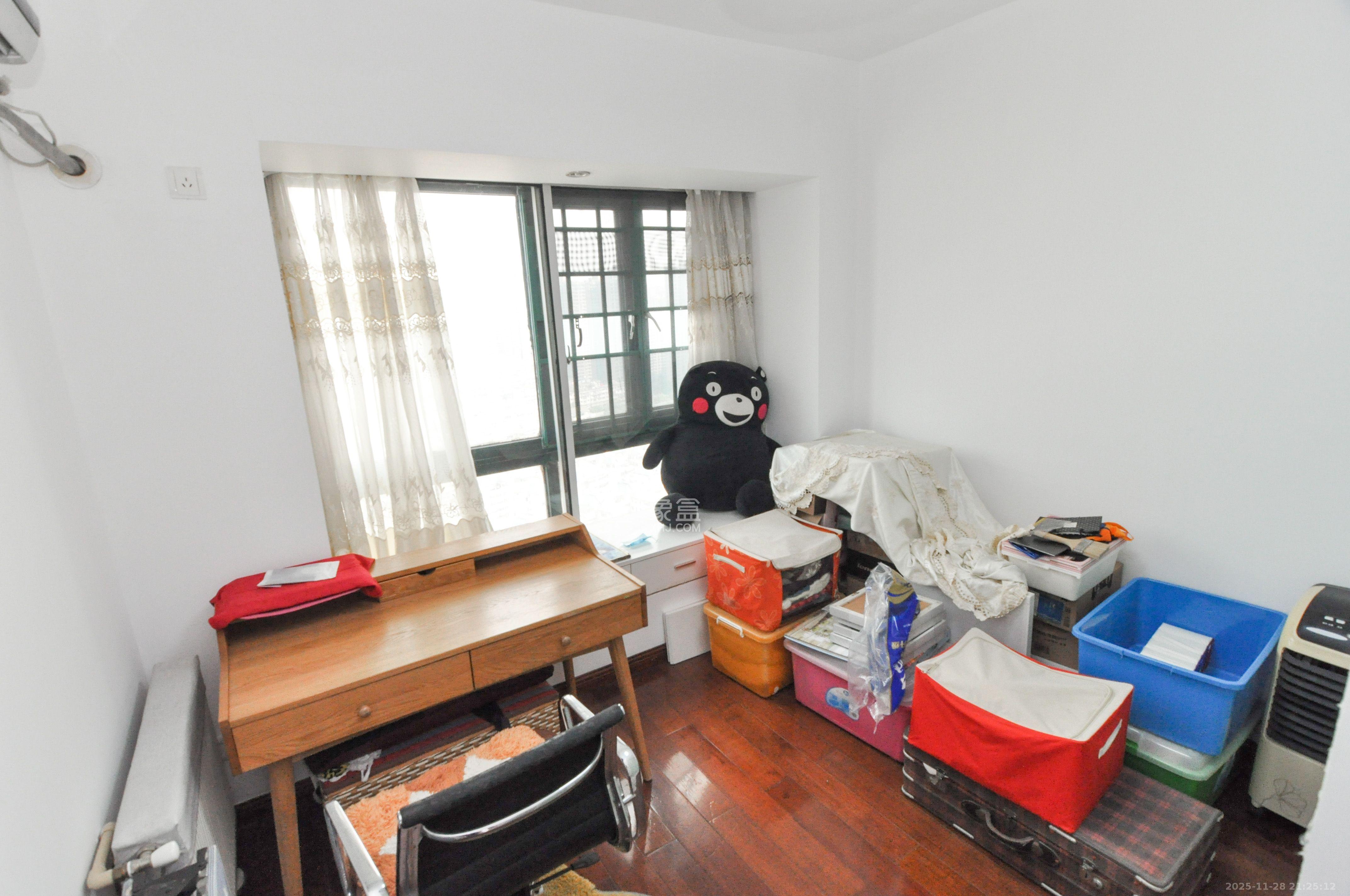 高鑫麓城  3室2厅2卫    2800.0元/月室内图