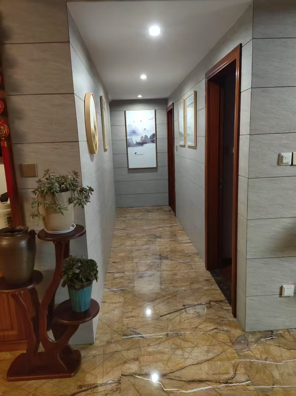 东岳新外滩 4室2厅2卫 95.8万 东岳新外滩 4室2厅2卫 95.8万客厅