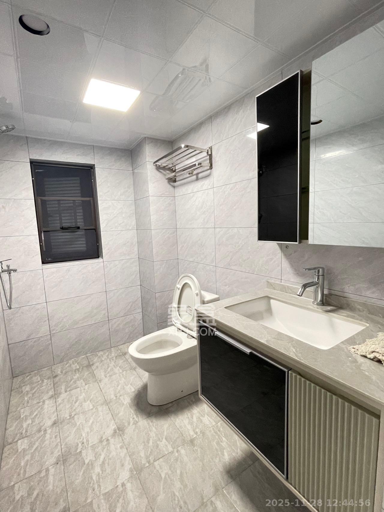 万科金色梦想A区  2室1厅1卫    2600.0元/月室内图