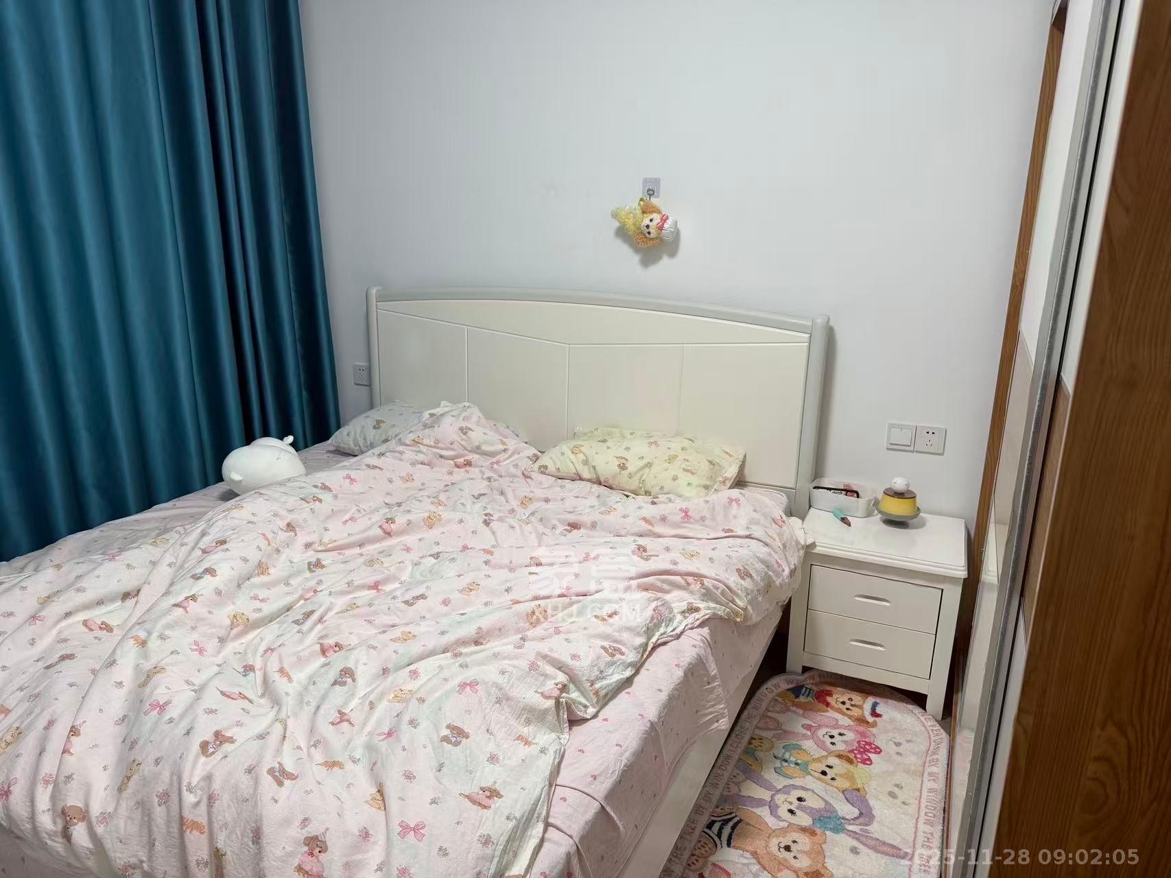 国泰九龙湾  3室2厅1卫    2000.0元/月