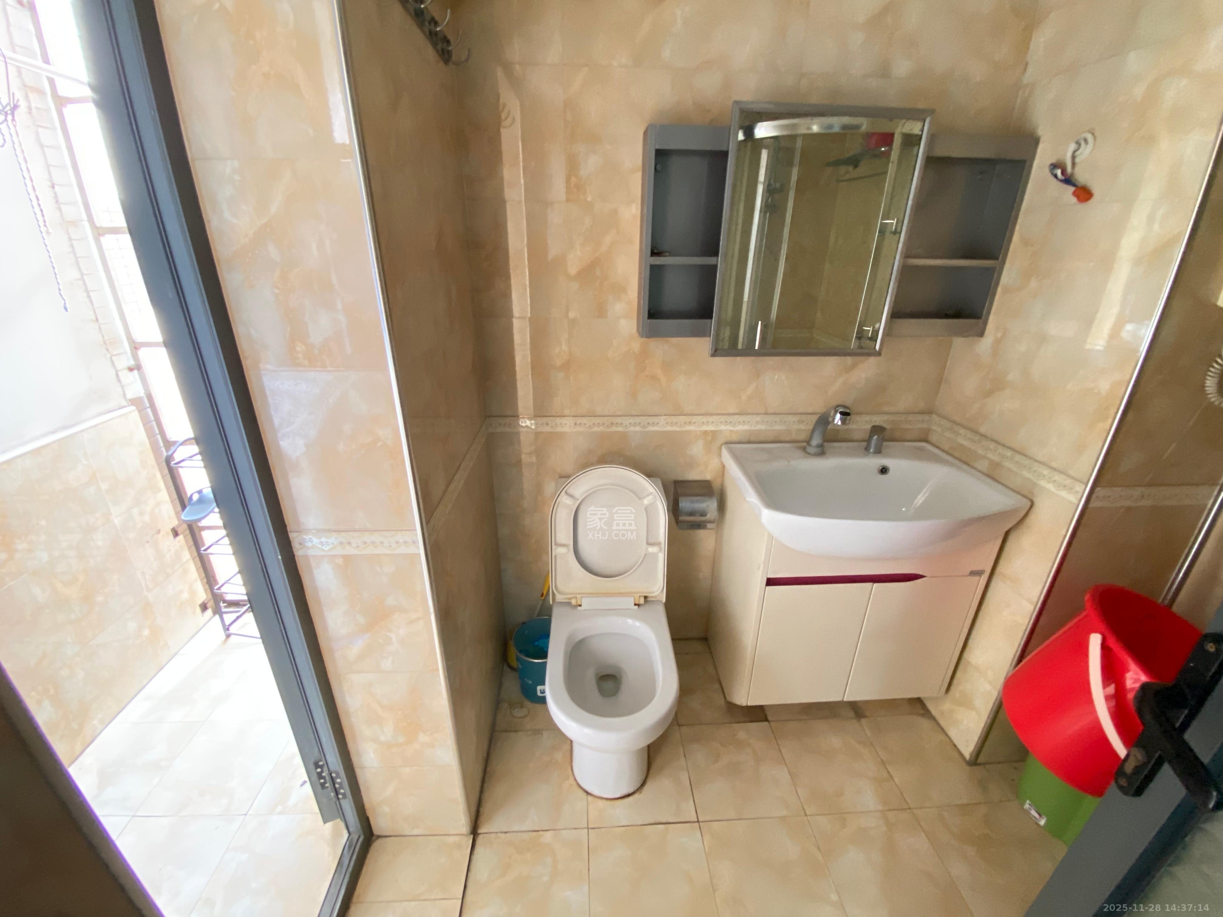 益佳苑  2室1厅1卫    2000.0元/月室内图