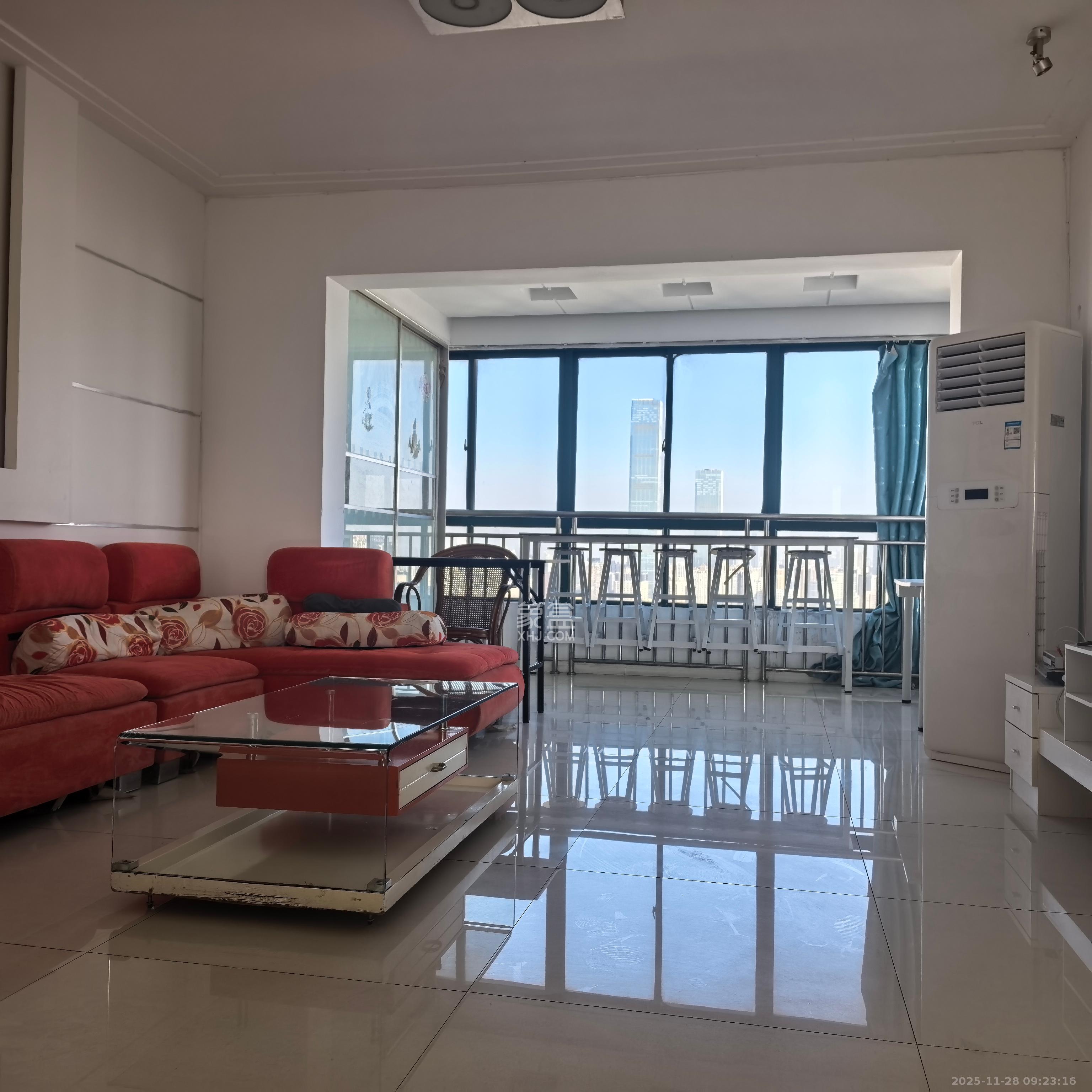 华韵城市风情  3室2厅2卫    3500.0元/月