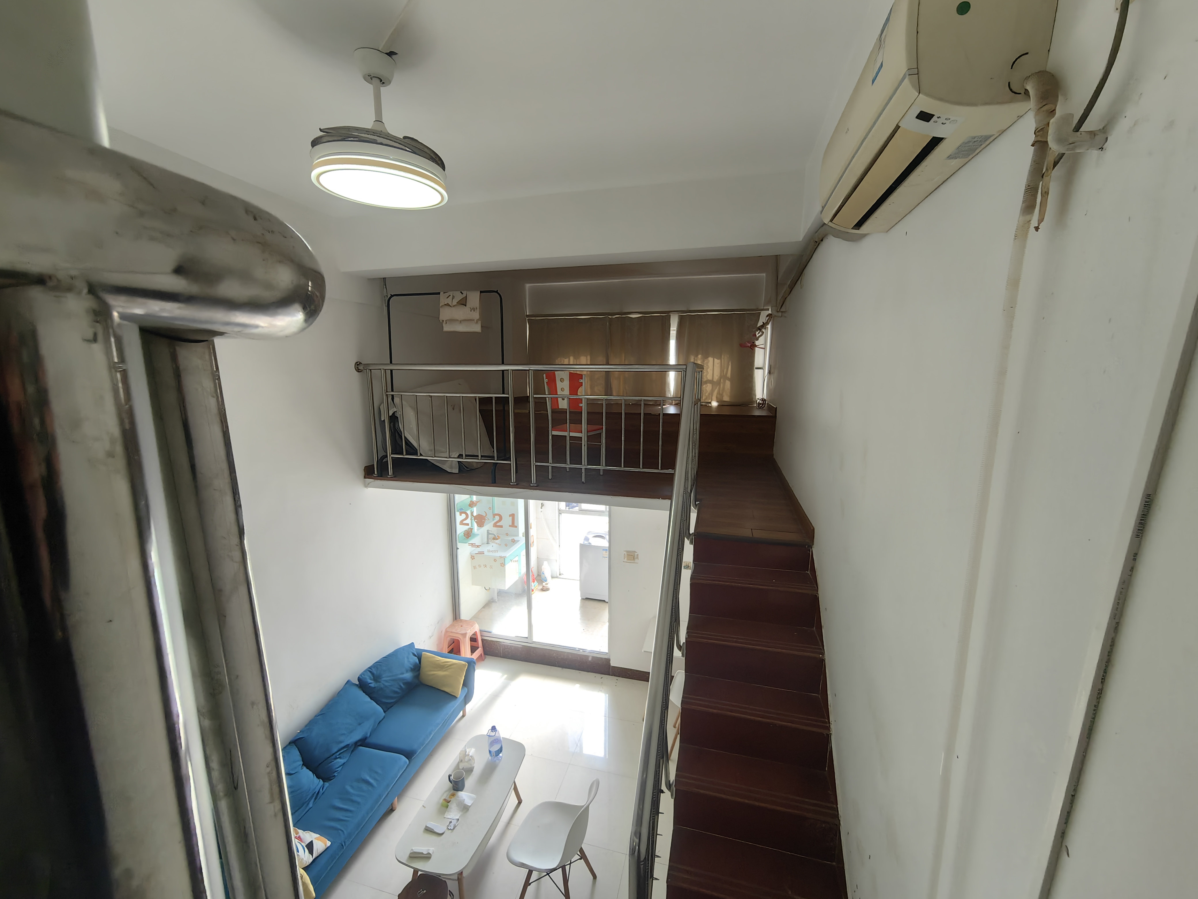 俊园大厦 2室2厅1卫 70.0万 俊园大厦 2室2厅1卫 70.0万客厅