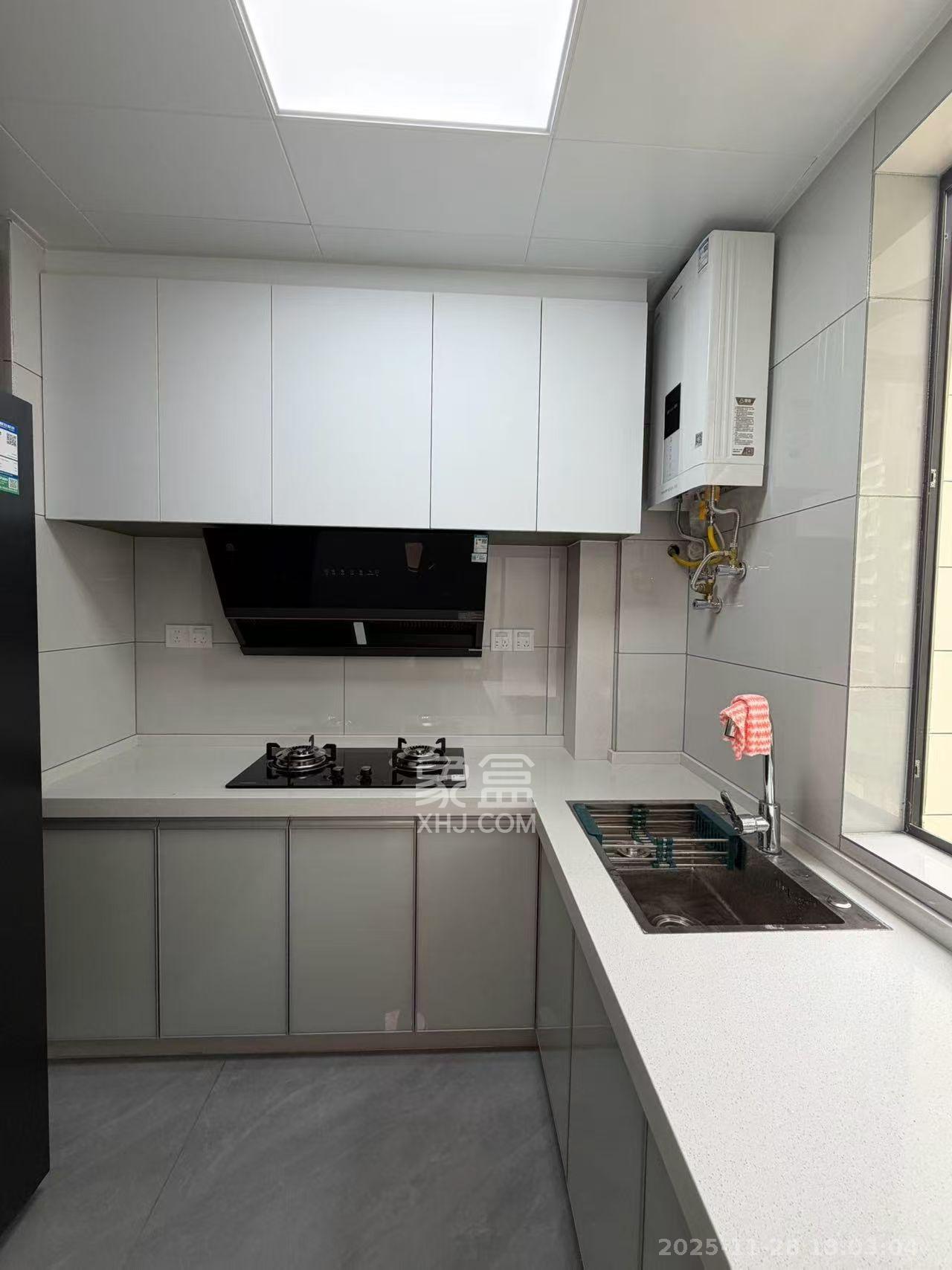 山月嘉园  1室1厅1卫    1700.0元/月室内图