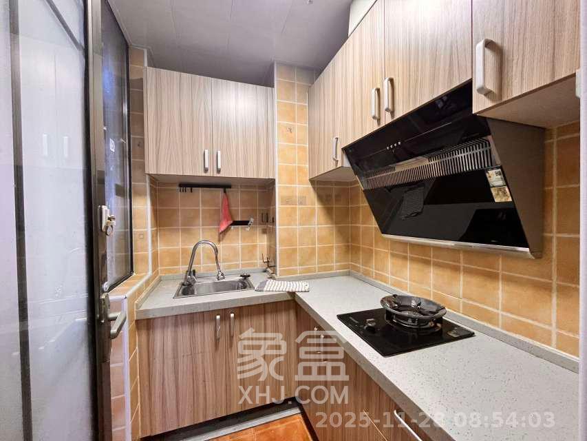 荣悦台 1室1厅1卫 2200.0元/月 荣悦台 1室1厅1卫 2200.0元/月室内图