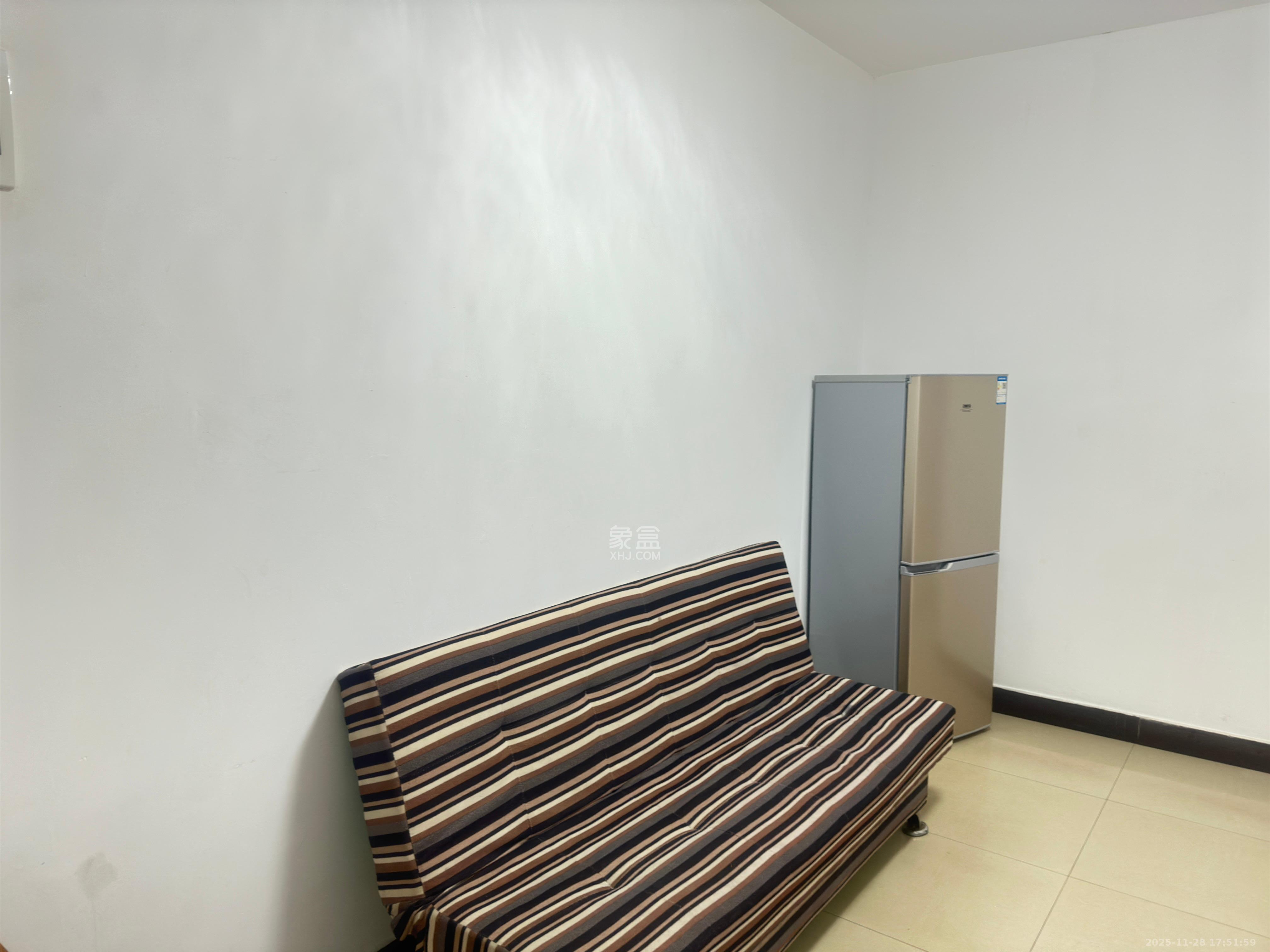 黄泥岭社区 1室1厅1卫 1200.0元/月 黄泥岭社区 1室1厅1卫 1200.0元/月室内图