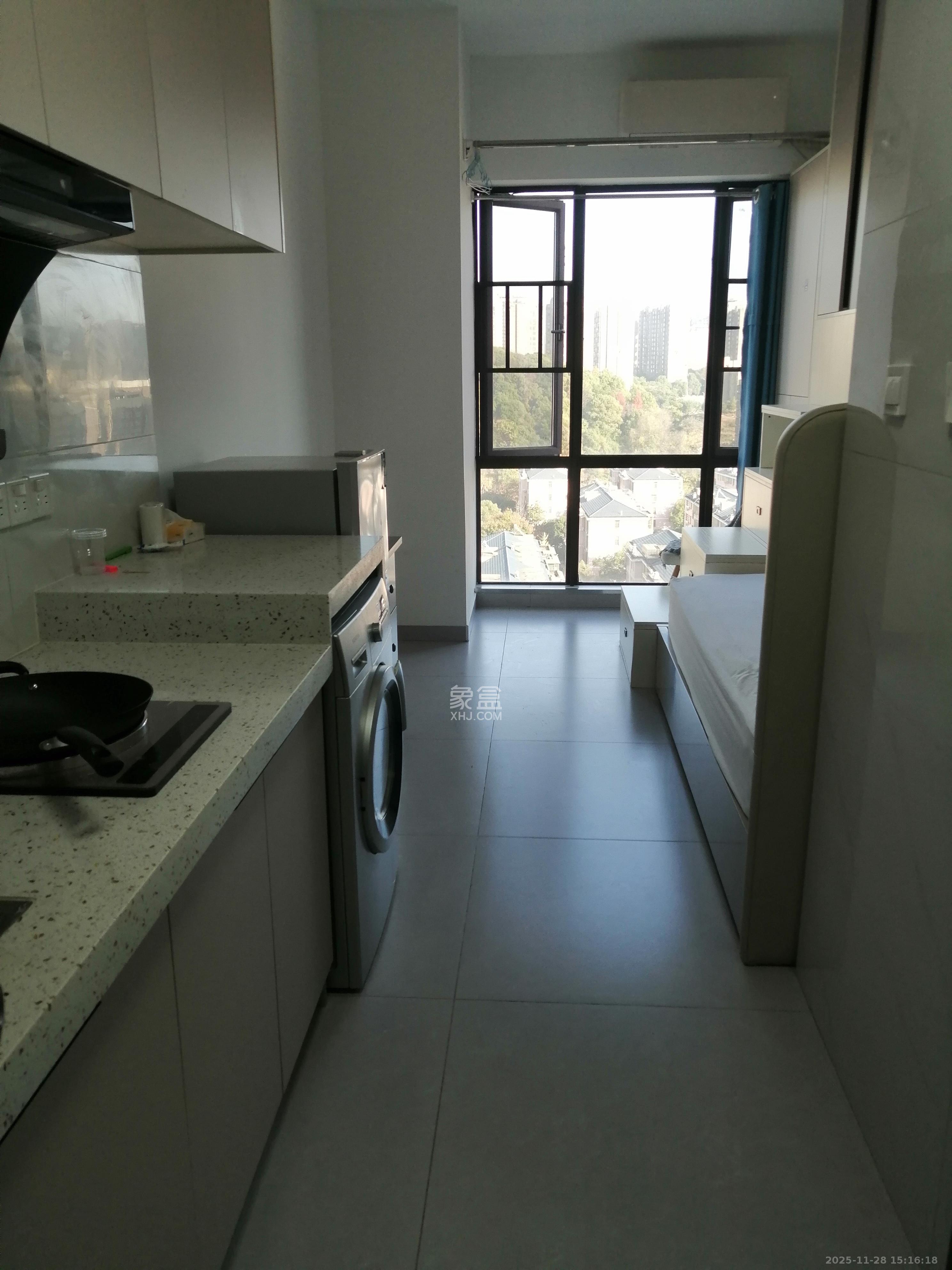 鄱阳汇金中心  1室1厅1卫    1200.0元/月