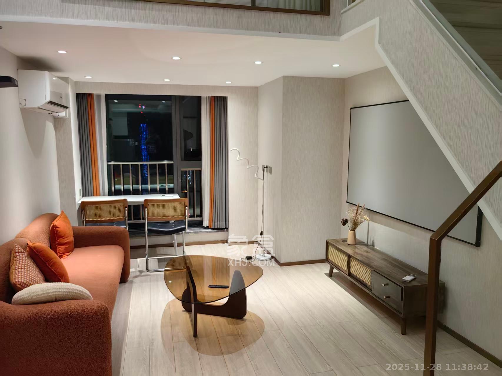 华远华时代  2室1厅1卫    2400.0元/月