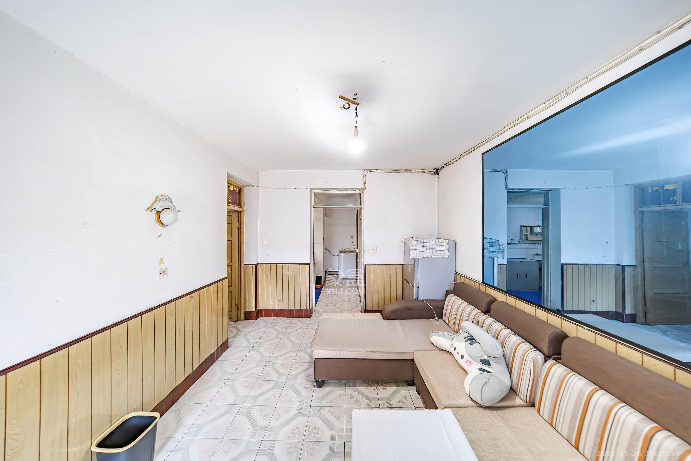 东风一村社区房（王家垅）  2室1厅1卫    1100.0元/月室内图