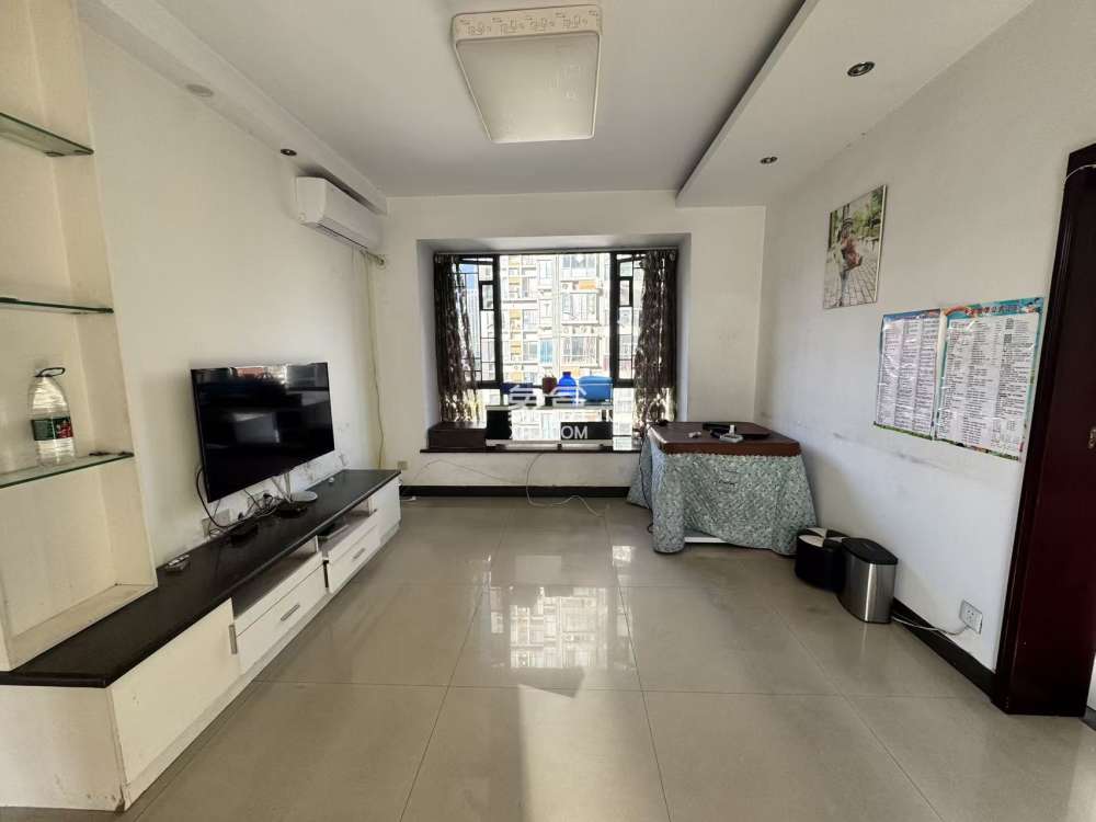 城市风景  3室2厅2卫    45.0万