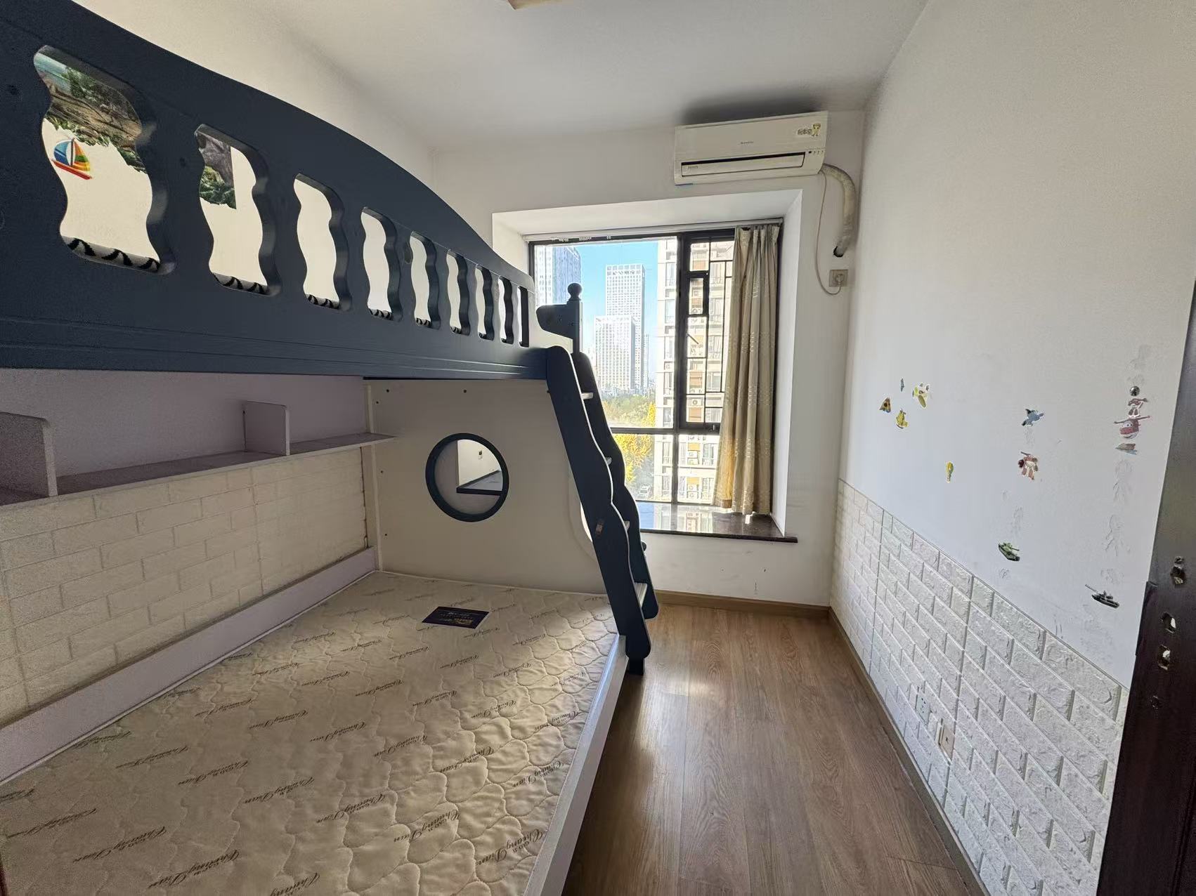 城市风景  3室2厅2卫    45.0万室内图