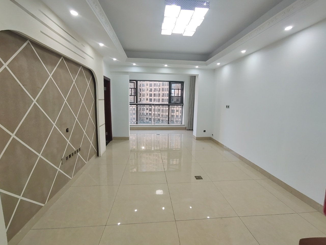 凯旋名门人民中路1006号 3室2厅1卫 42.0万 凯旋名门人民中路1006号 3室2厅1卫 42.0万室内图