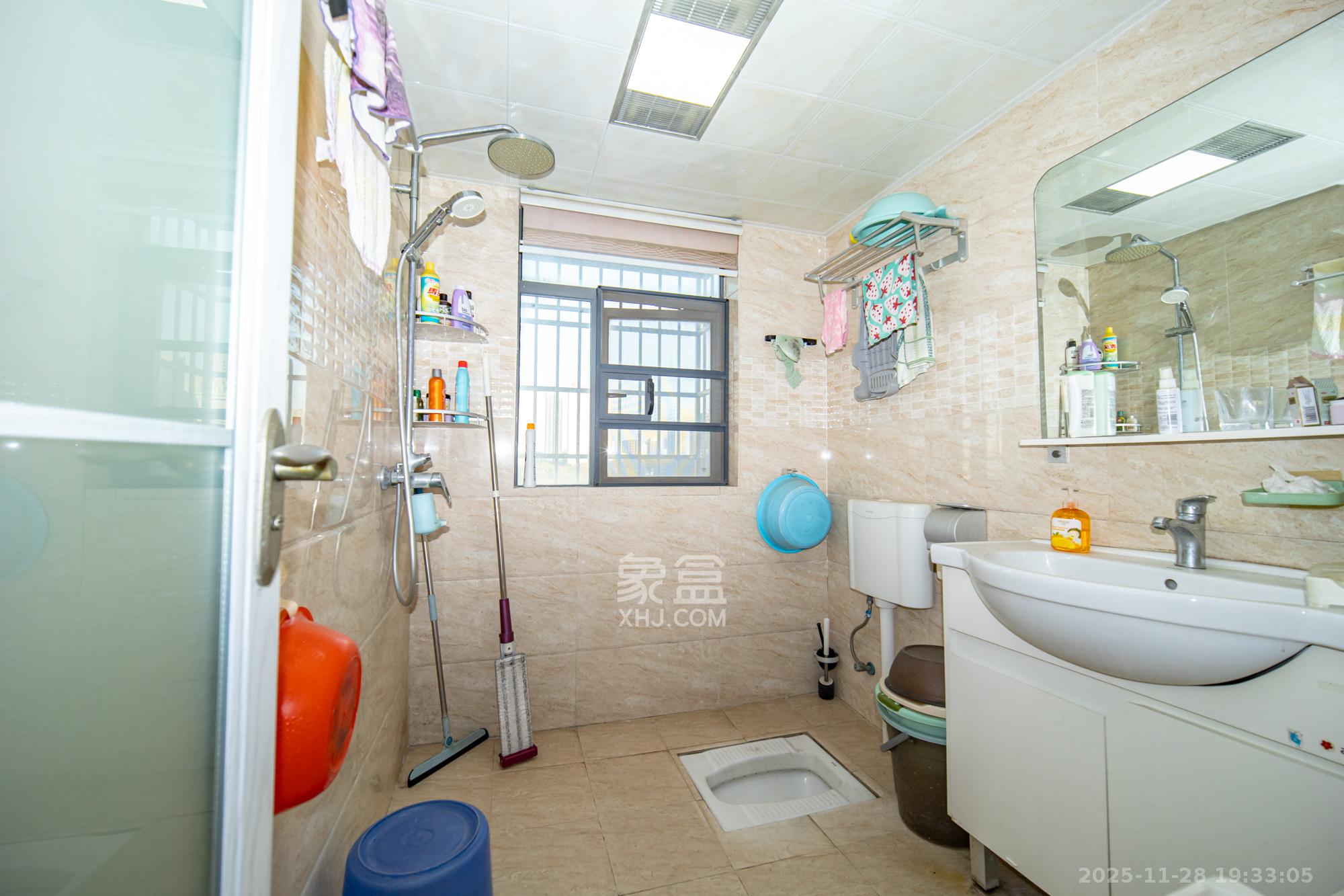 长永佳苑 1室2厅1卫 52.8万 长永佳苑 1室2厅1卫 52.8万卫生间