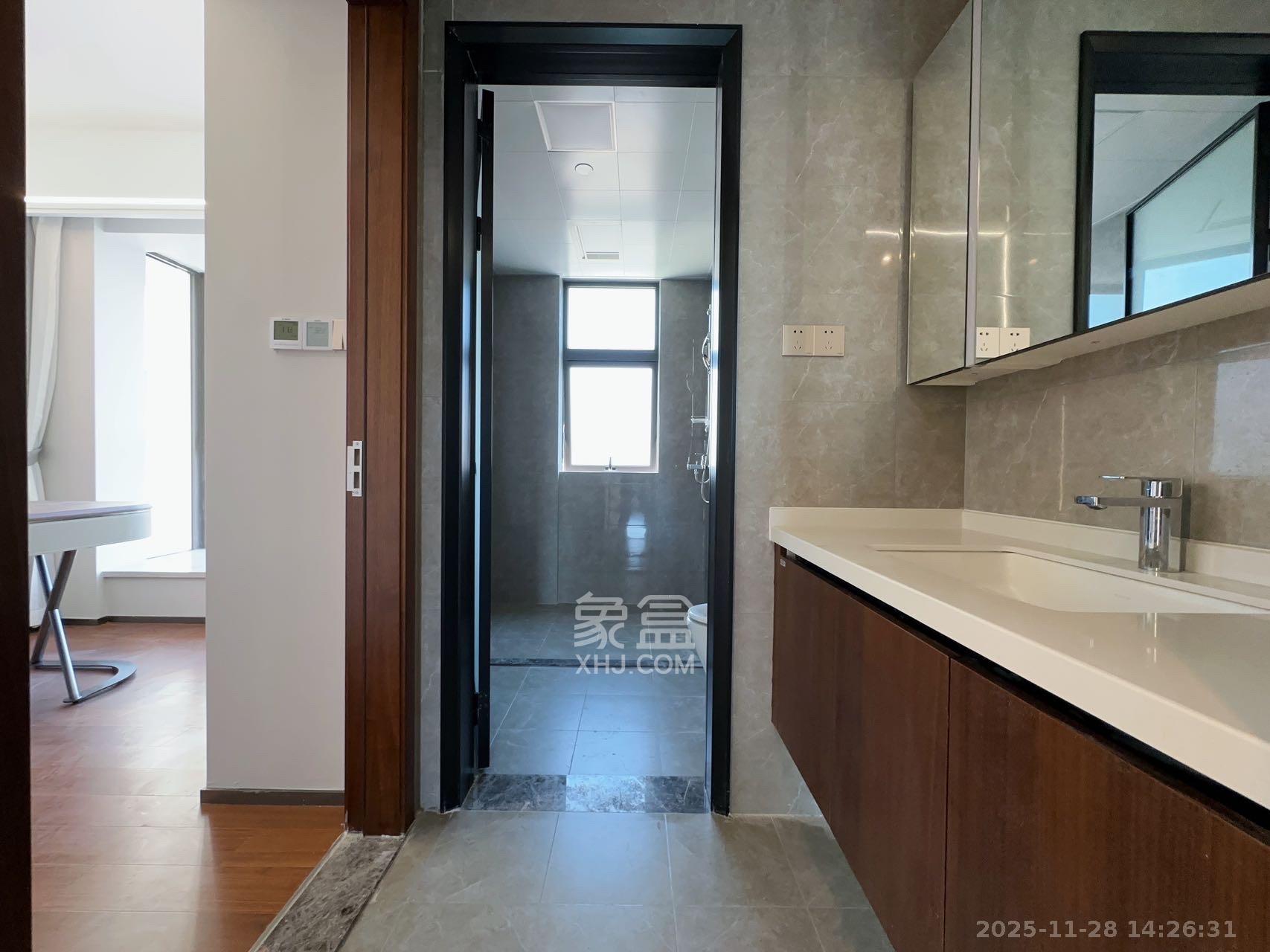 北辰瀚江府  4室2厅2卫    15000.0元/月室内图