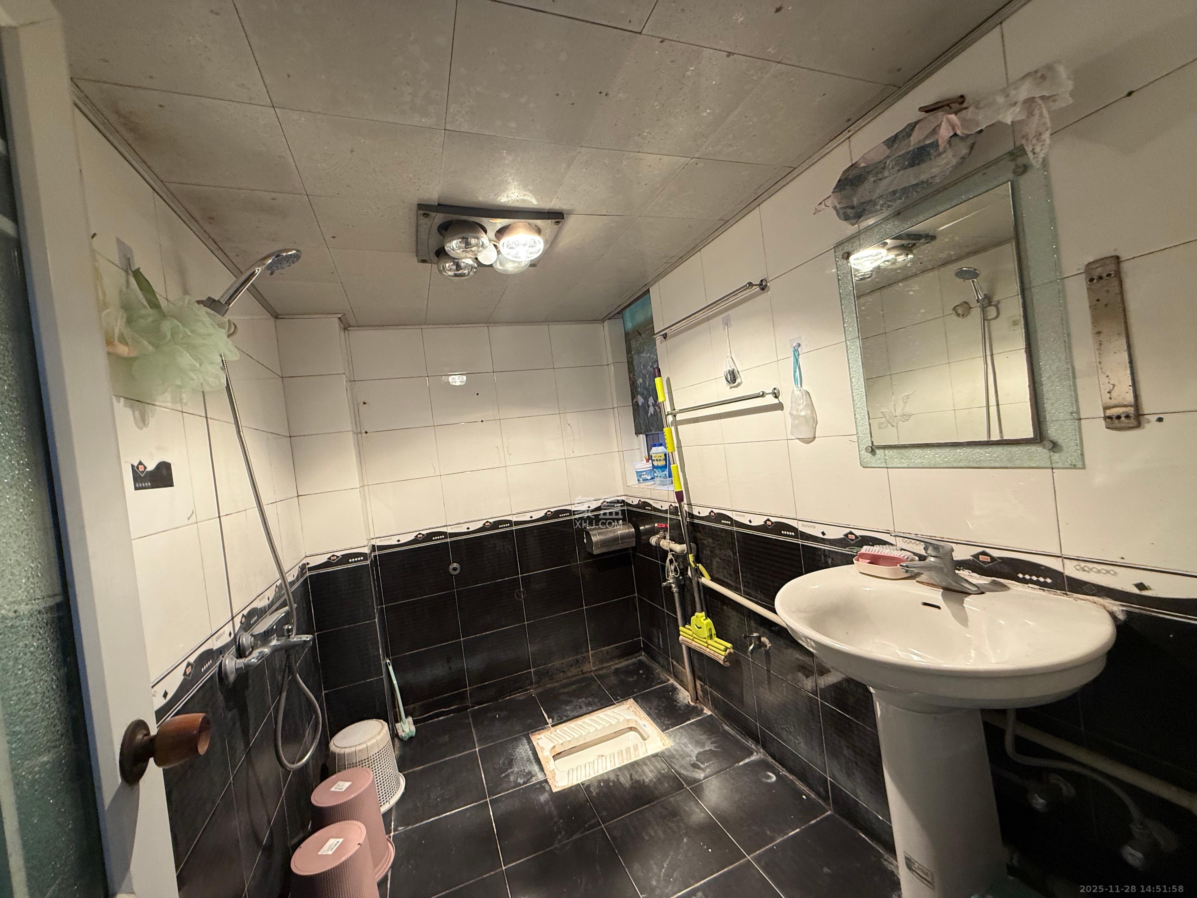 新星小区 3室2厅1卫 1700.0元/月 新星小区 3室2厅1卫 1700.0元/月室内图