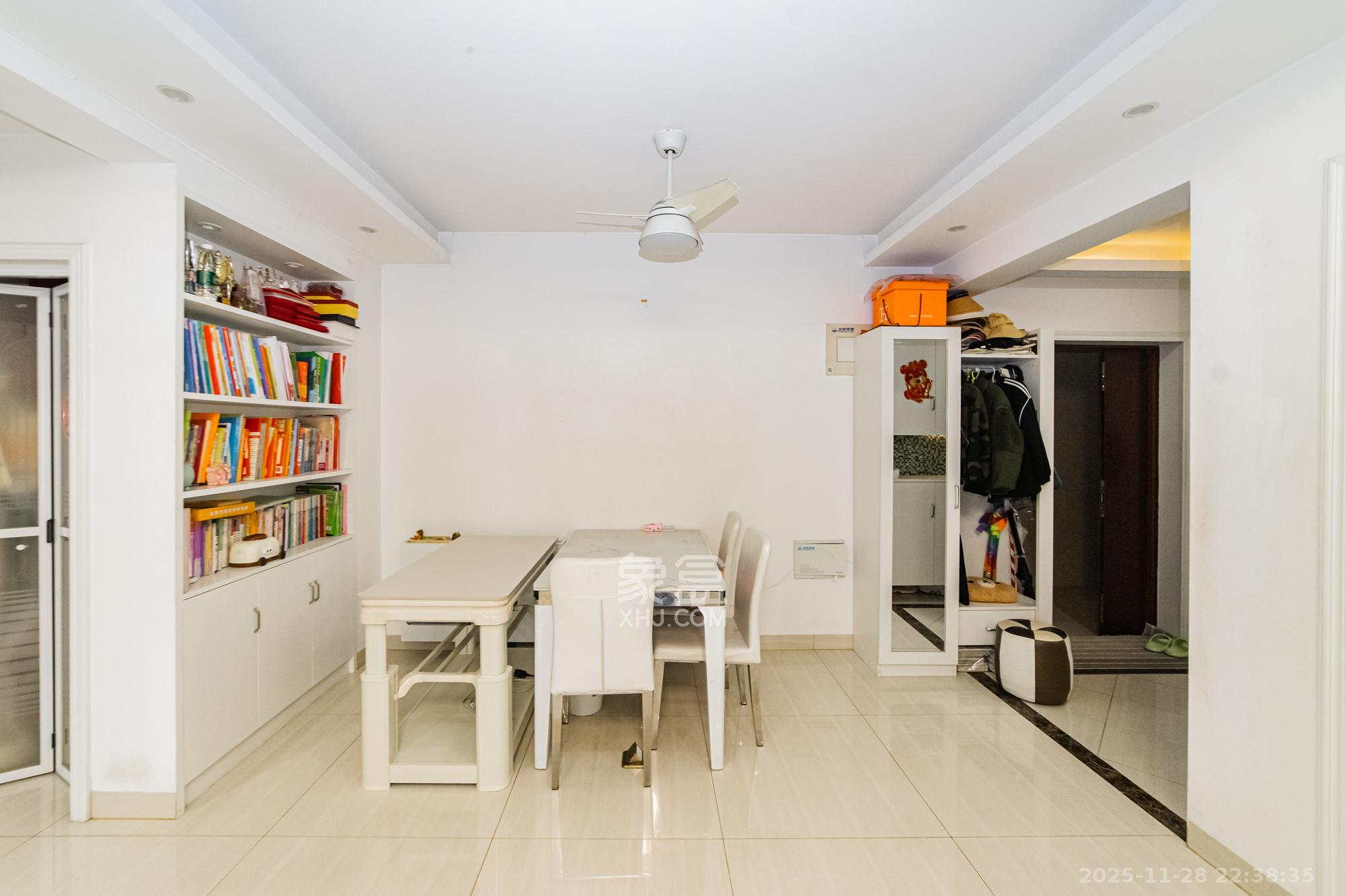 北辰三角洲D3区 3室2厅1卫 115.0万 北辰三角洲D3区 3室2厅1卫 115.0万客厅