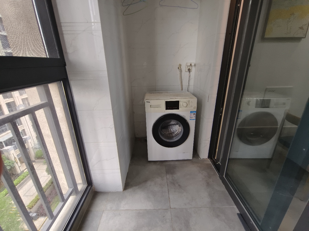 海航豪庭南苑 3室2厅2卫 268.0万 海航豪庭南苑 3室2厅2卫 268.0万客厅